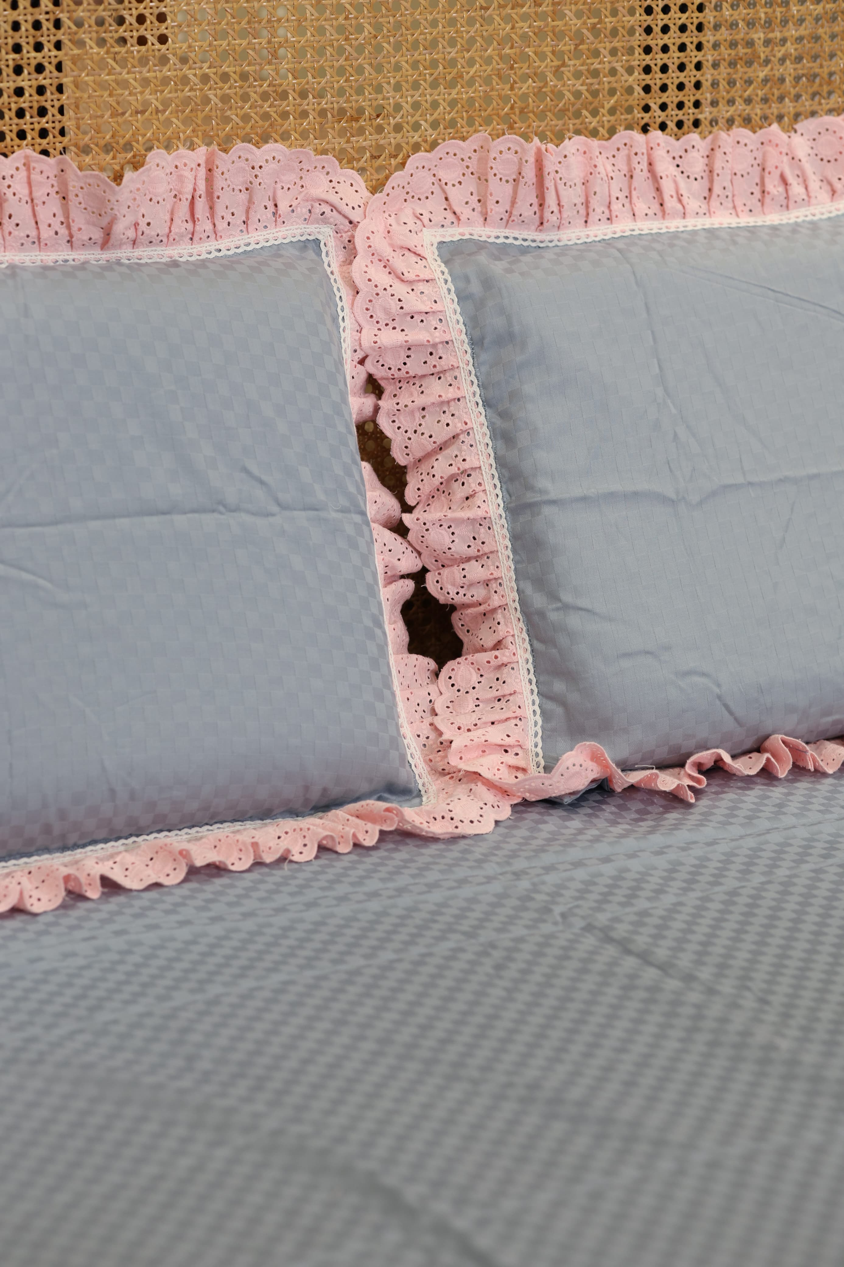 Bedsheets - Premium designer king bedsheets dd lace