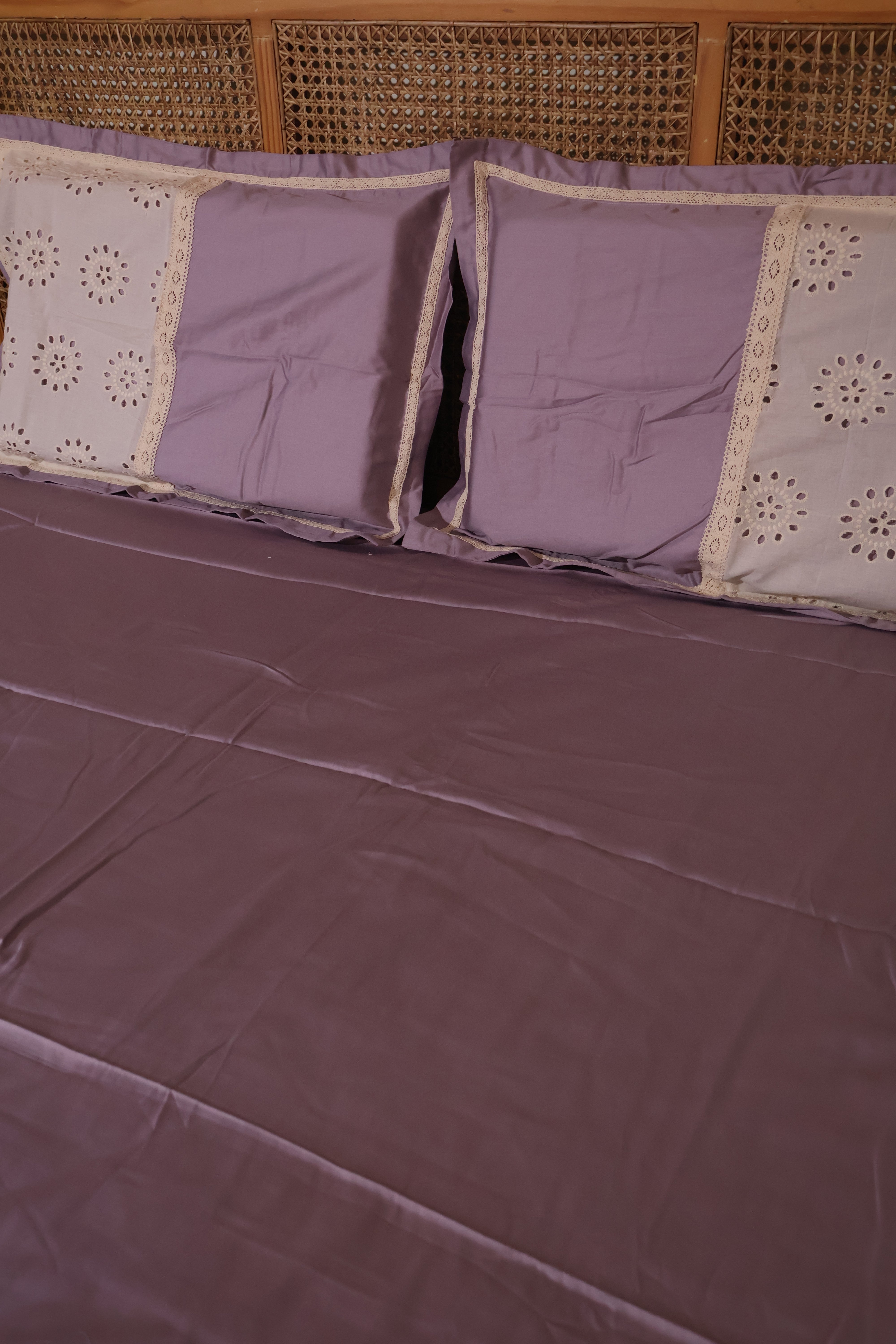 Bedsheets - Premium designer king bedsheets dd lace