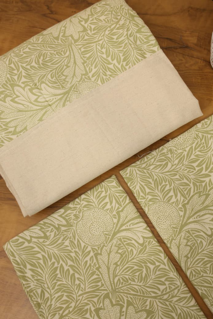 Bedsheets - King daily use border bedsheets
