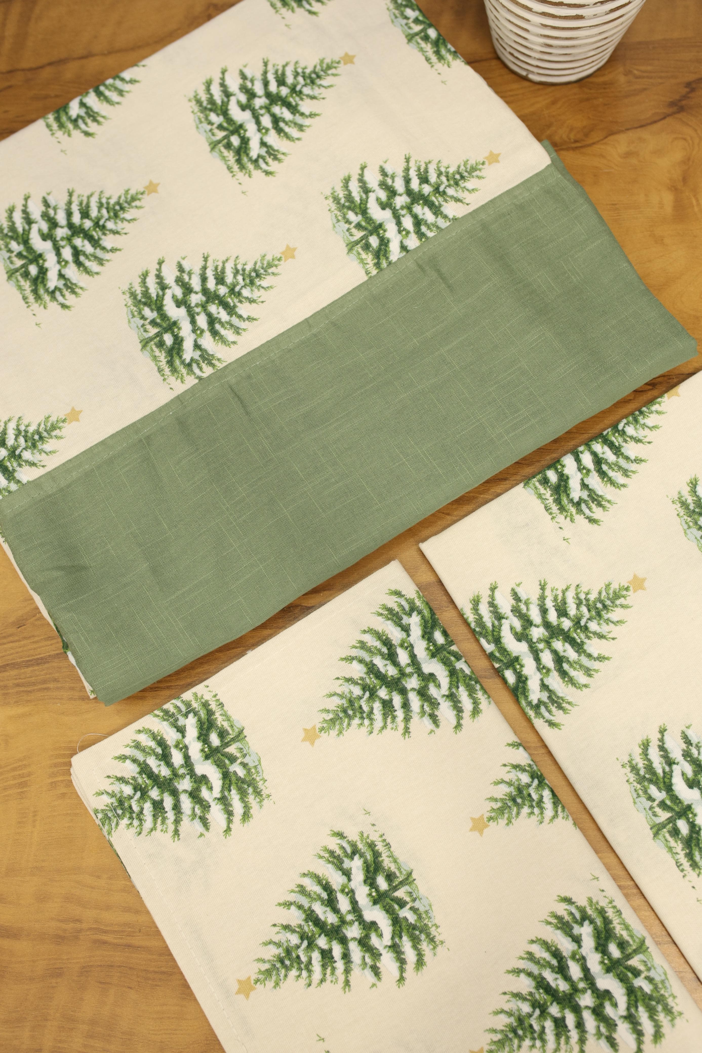 Bedsheets - Queen daily use border bedsheets