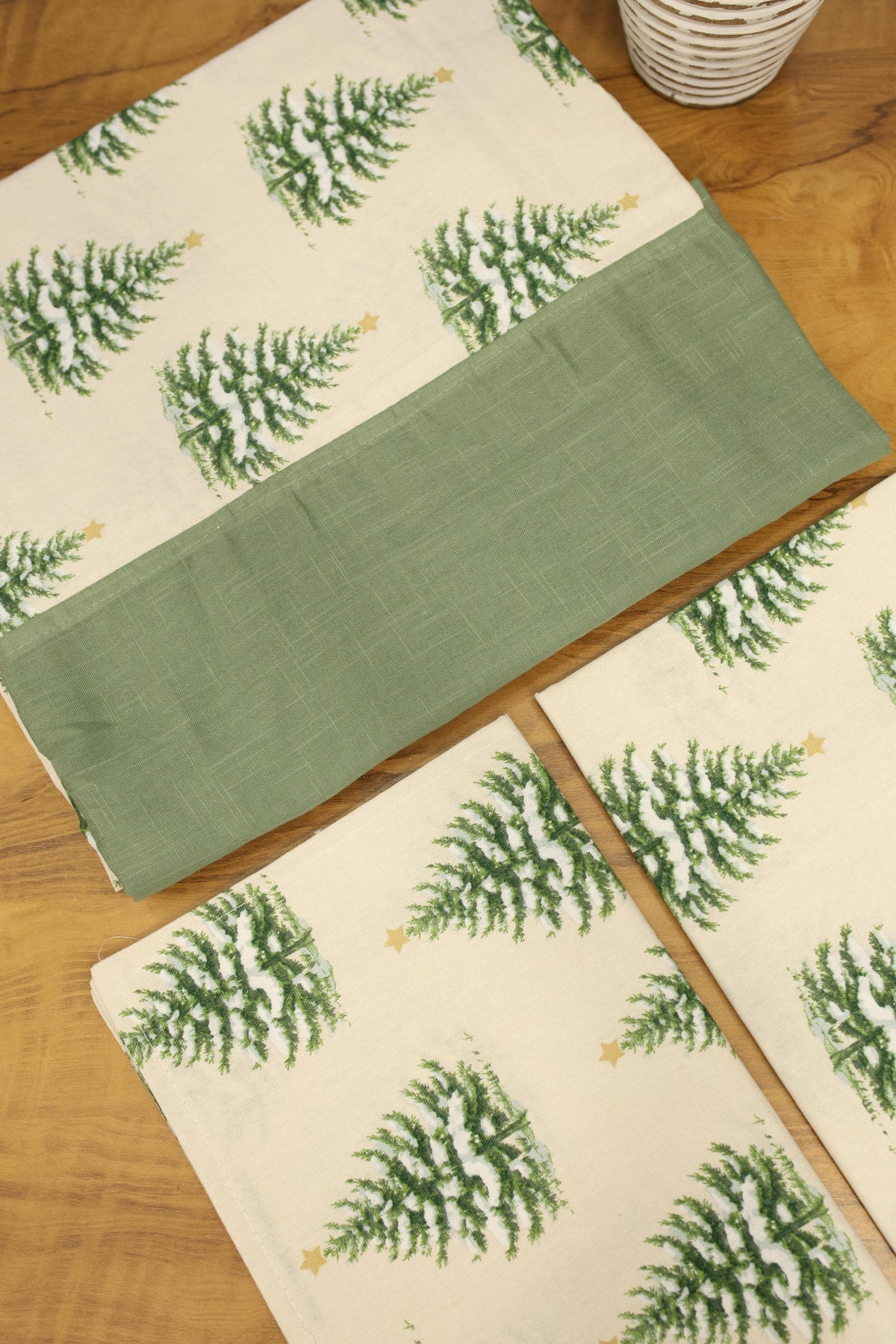 Bedsheets - Queen daily use border bedsheets