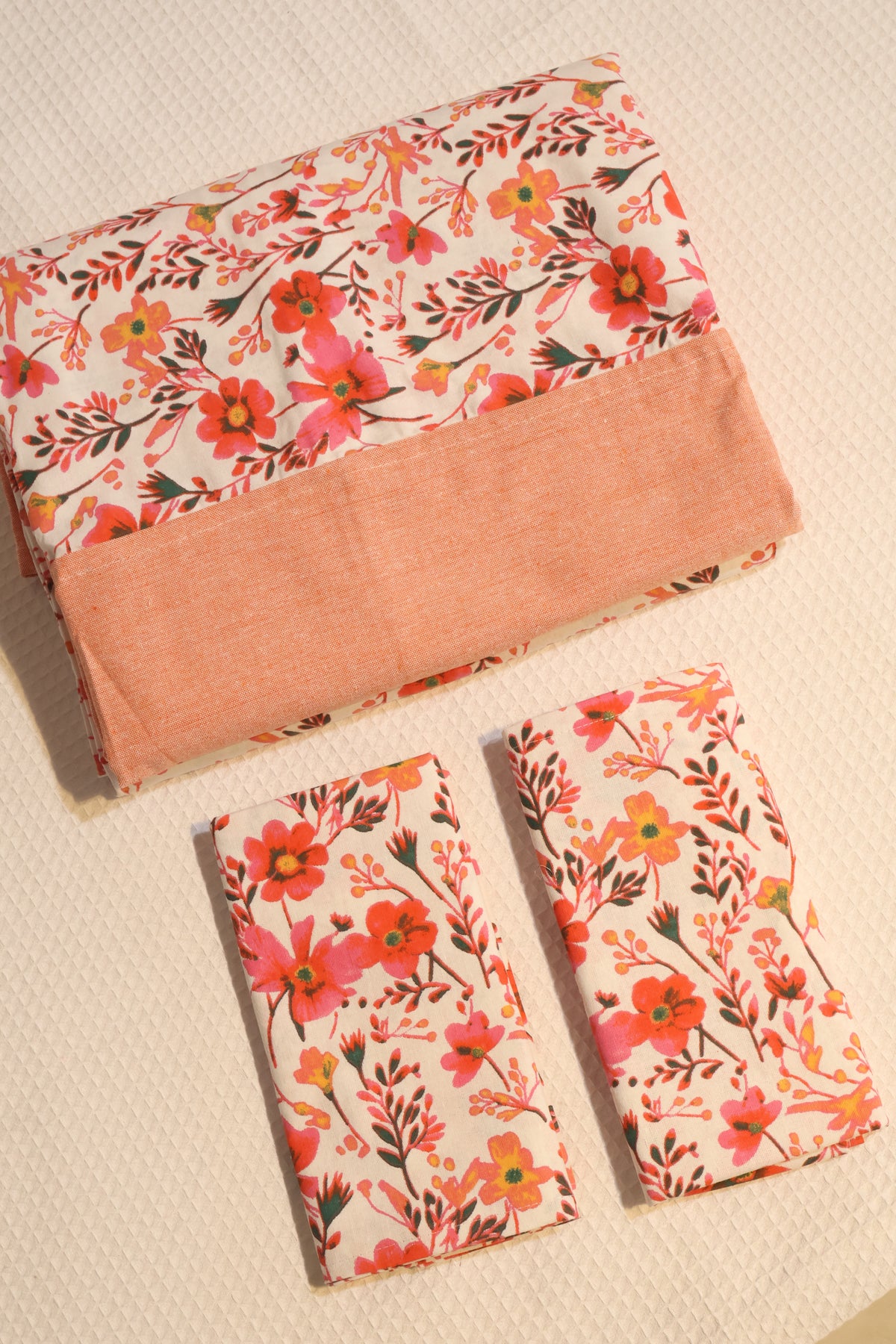 Bedsheets-King Daily use border bedsheets