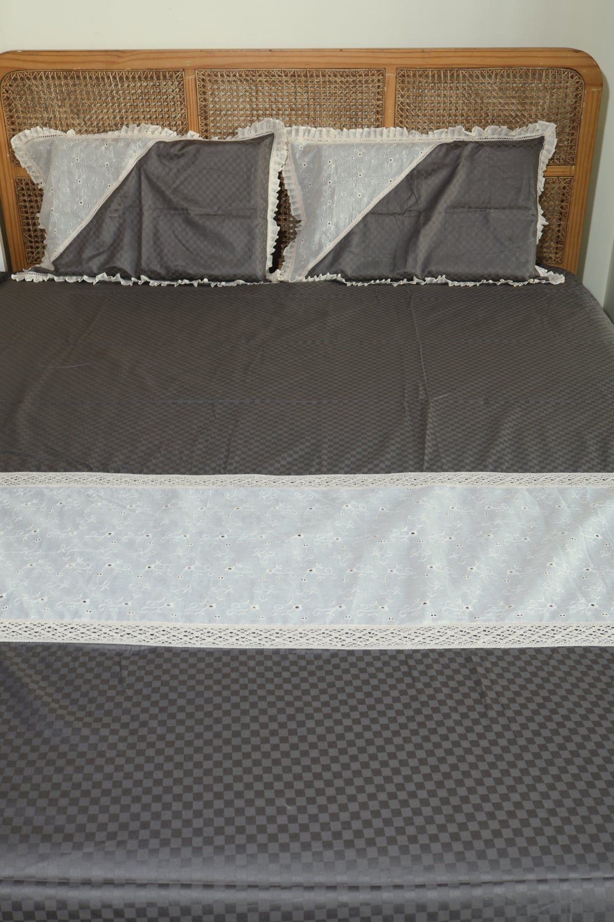 Bedsheets - Premium designer king bedsheets