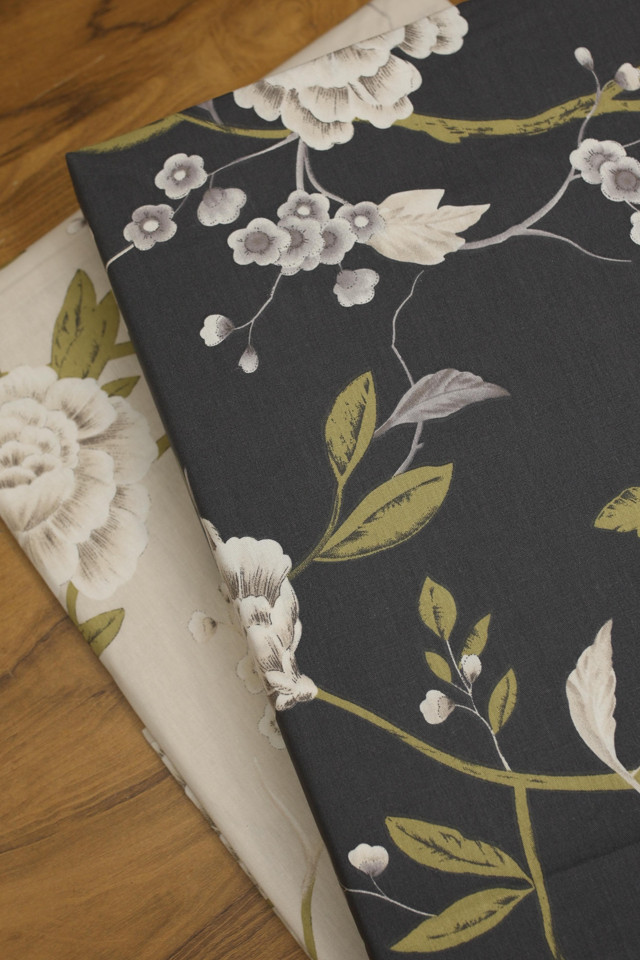 Bedsheets - Queen Soft cotton floral bedsheets (buzz)