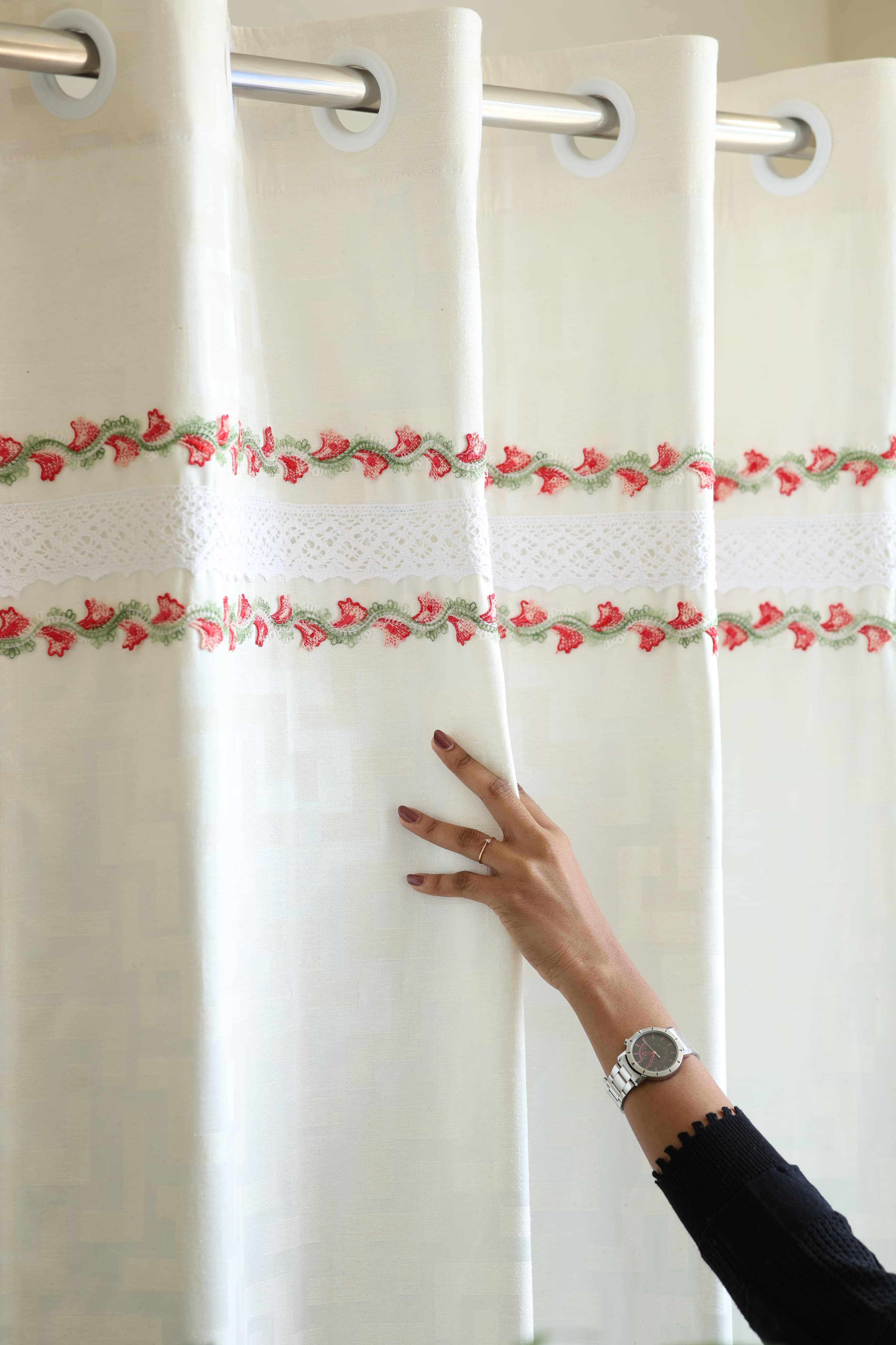Off-White Self-Patterned Curtain with Red Floral & White Crochet Lace Trim