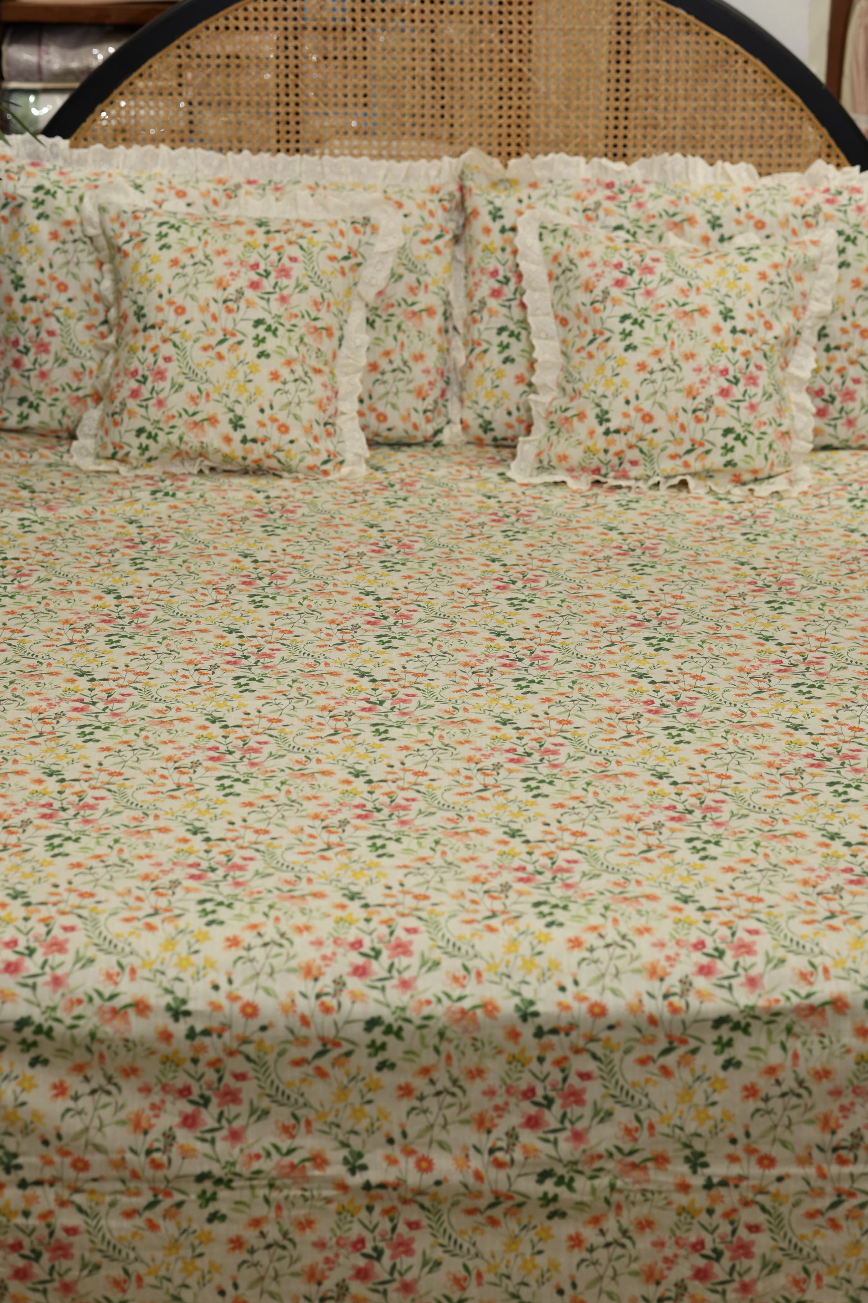 Bedsheets - Premium king floral printed lace bedsheet with cushion covers yellow bud