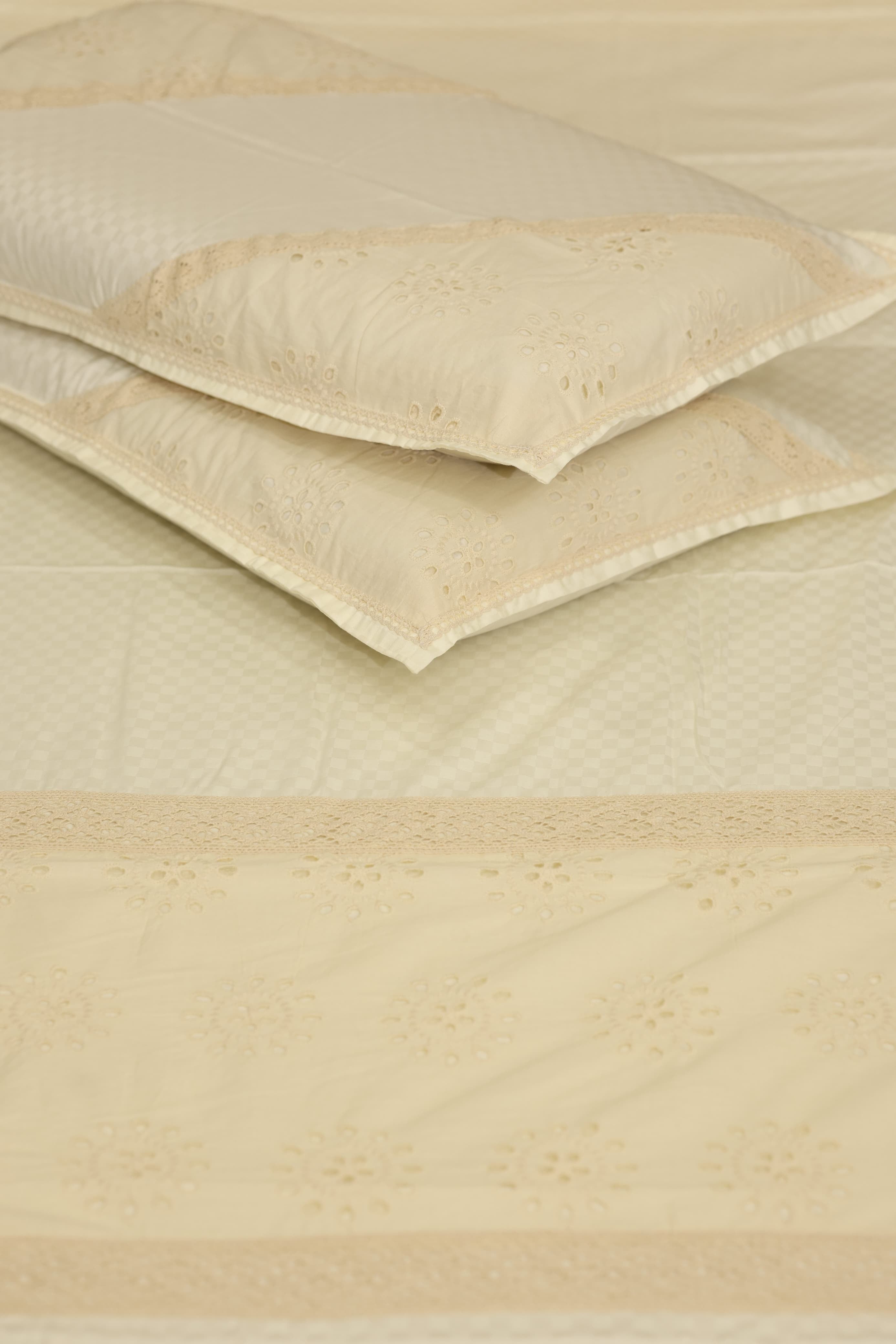 Bedsheets - Premium designer king bedsheets dd lace