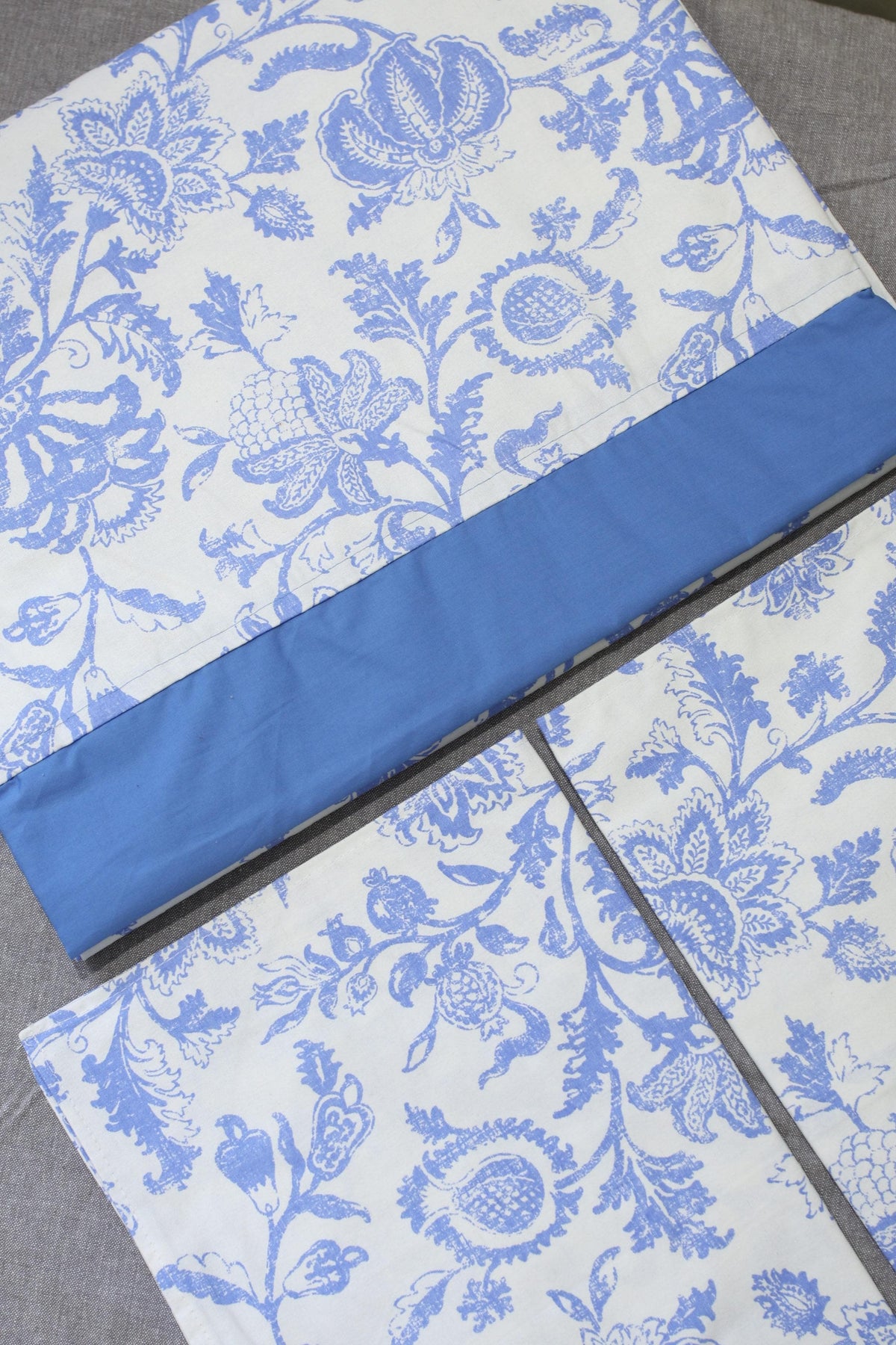 Bedsheets - Queen daily use border bedsheets
