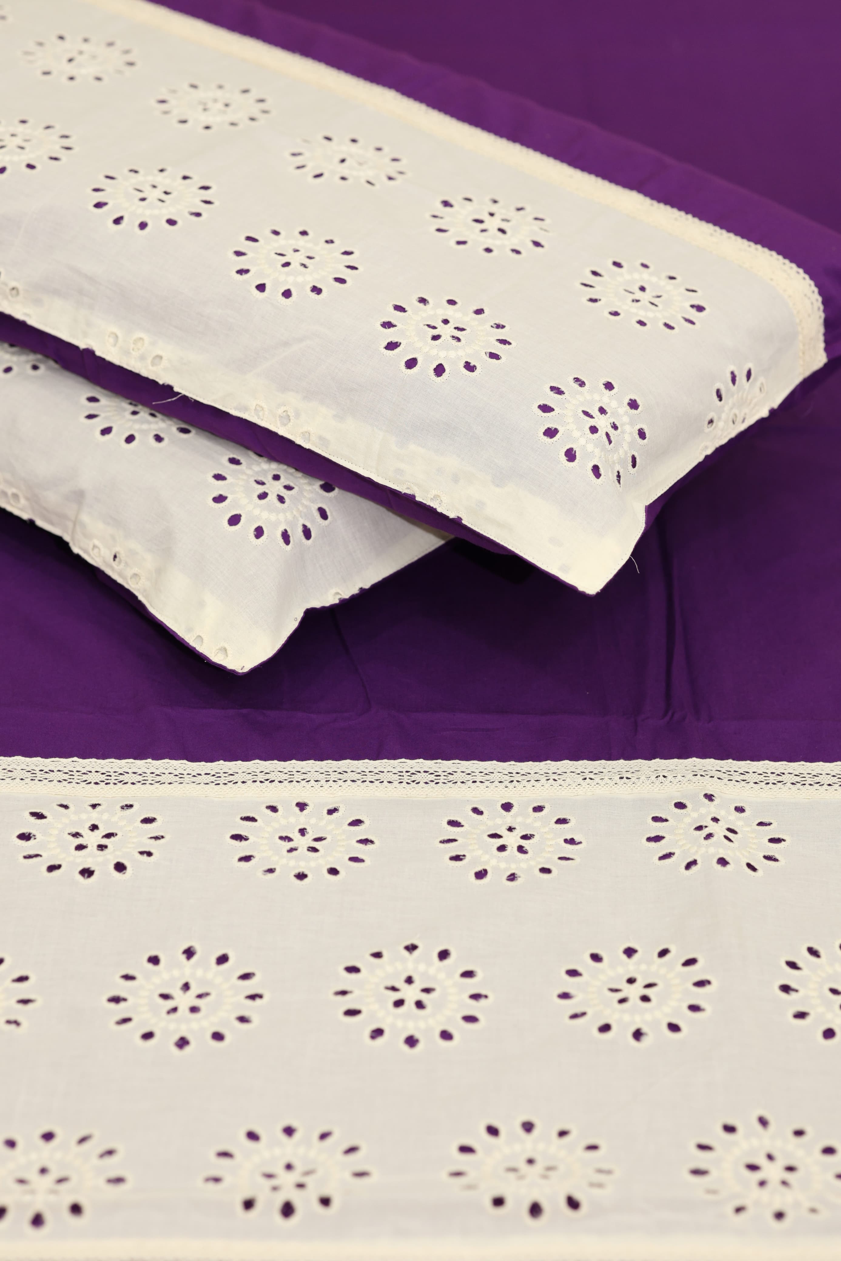 Bedsheets - Premium designer king bedsheets dd lace