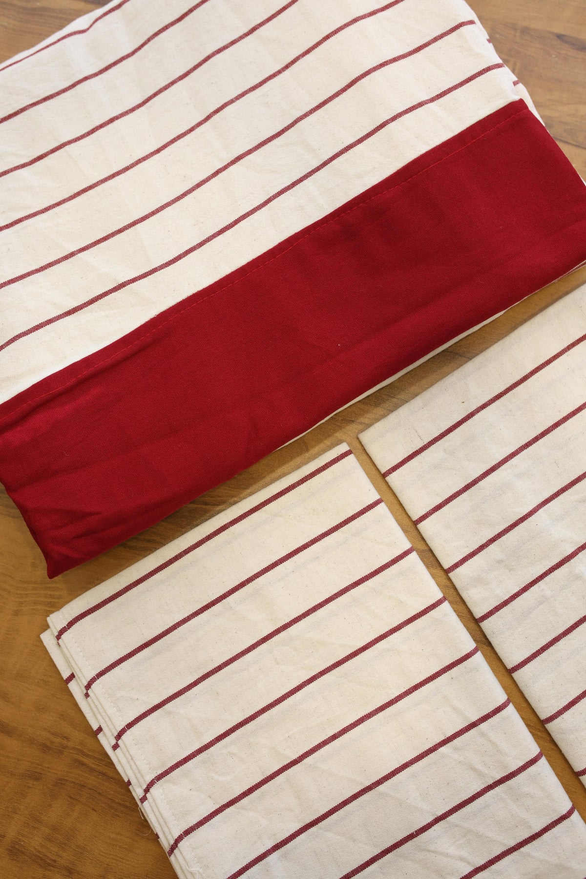 Bedsheets - Queen daily use border bedsheets