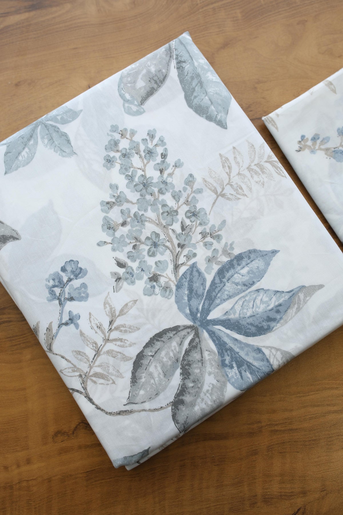 Bedsheets - King soft cotton floral bedsheets Vintana