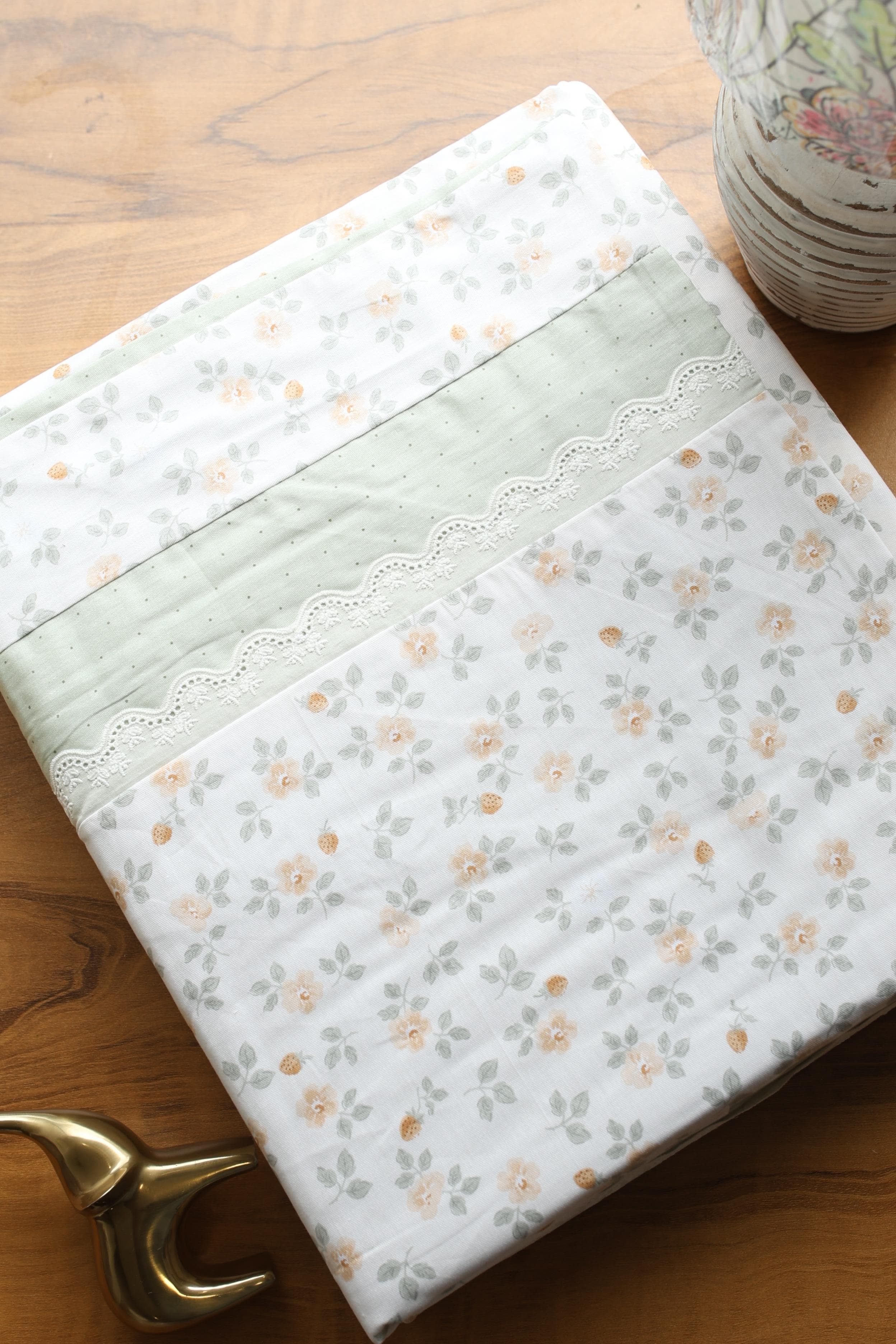 Bedsheets - Premium King cotton lace bedsheets majestic