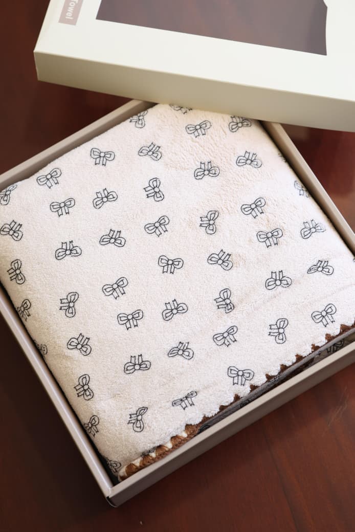 Embroidered & Patterned Premium Bath Towel