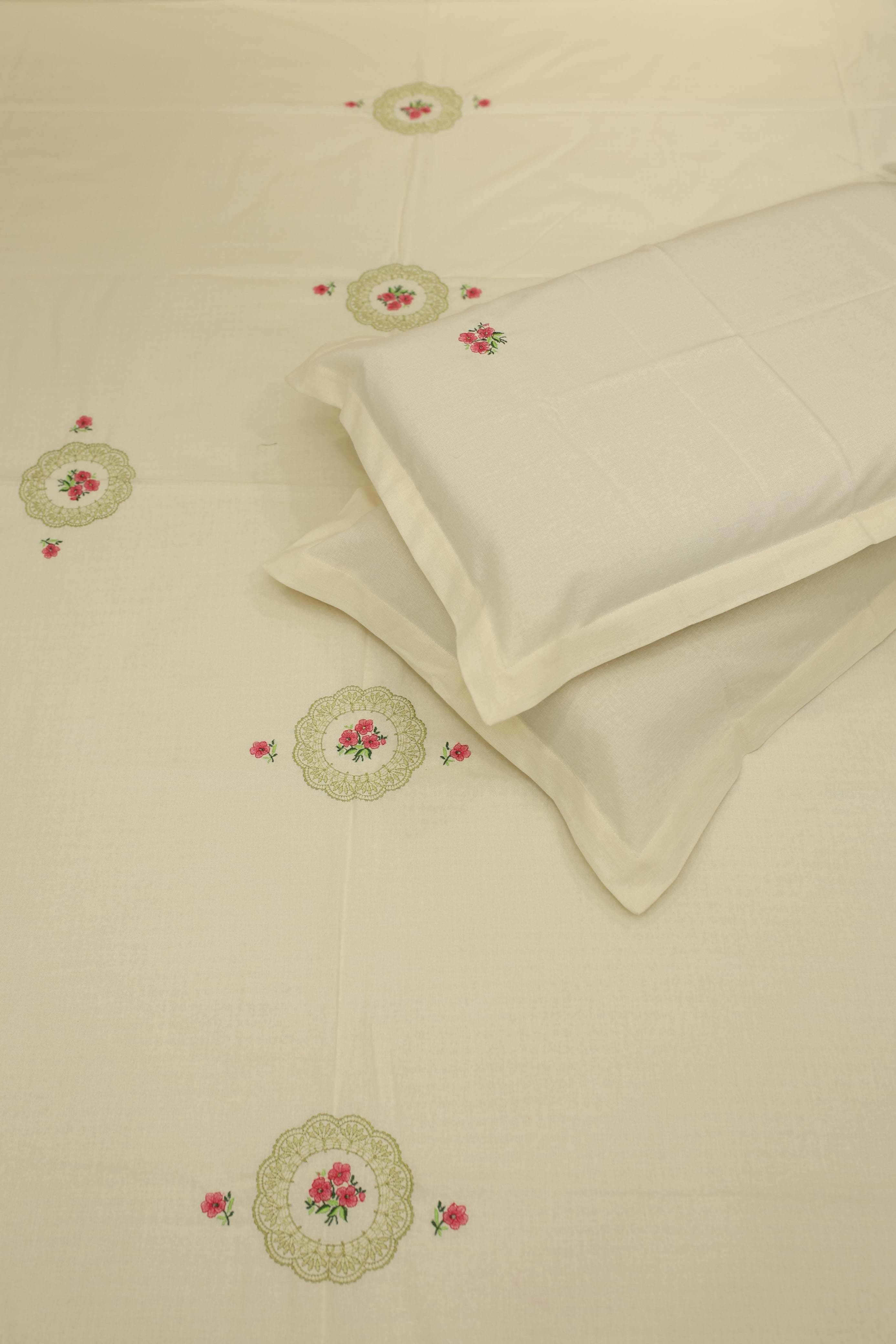 Bedsheets - Queen Premium machine embroidery bedspread off white base