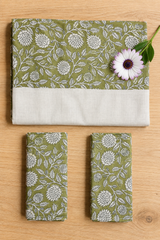 Bedsheets-Queen daily use border bedsheets
