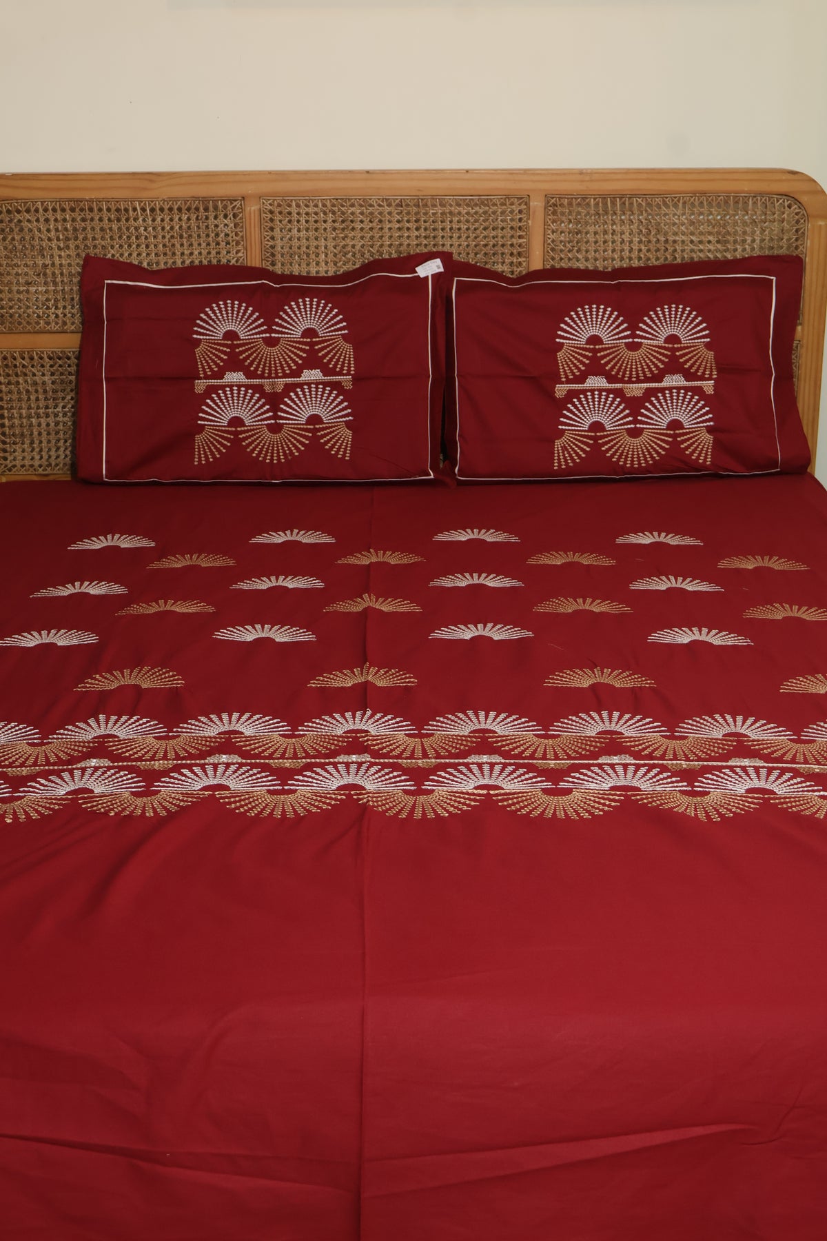 Bedsheets - King Machine embroidery bedsheets MEK