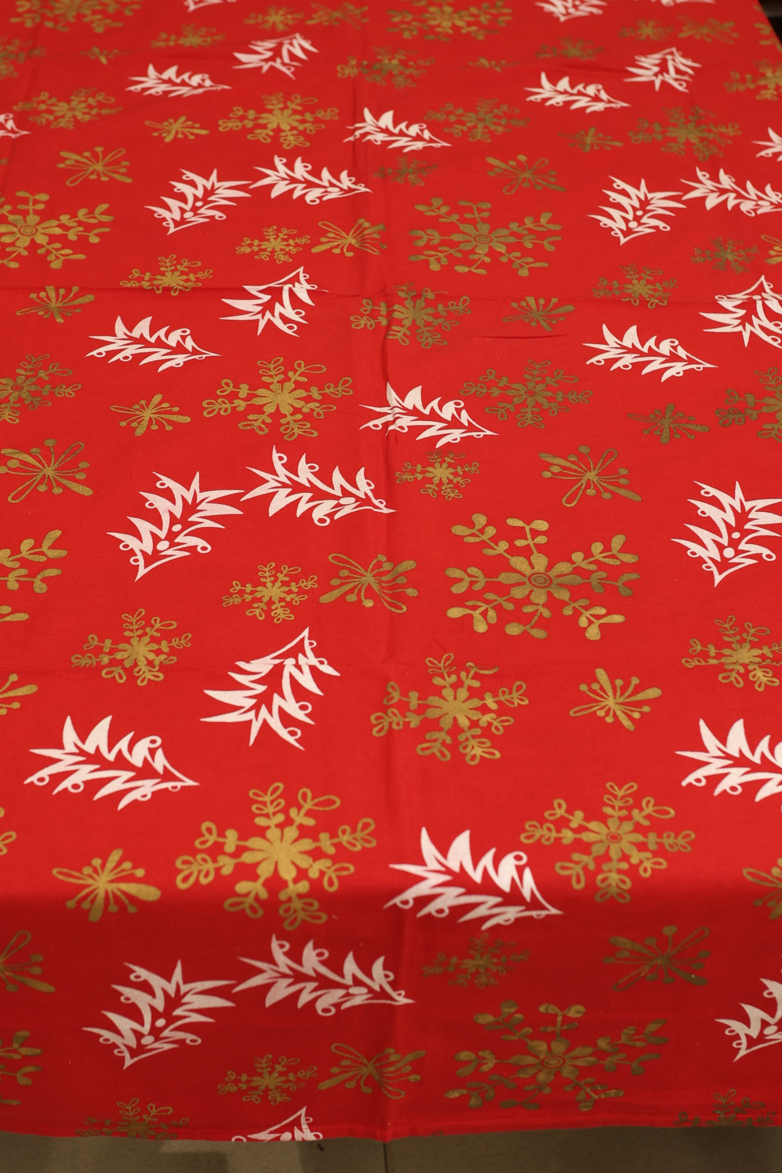Table cloths - 6 seater Xmas edition