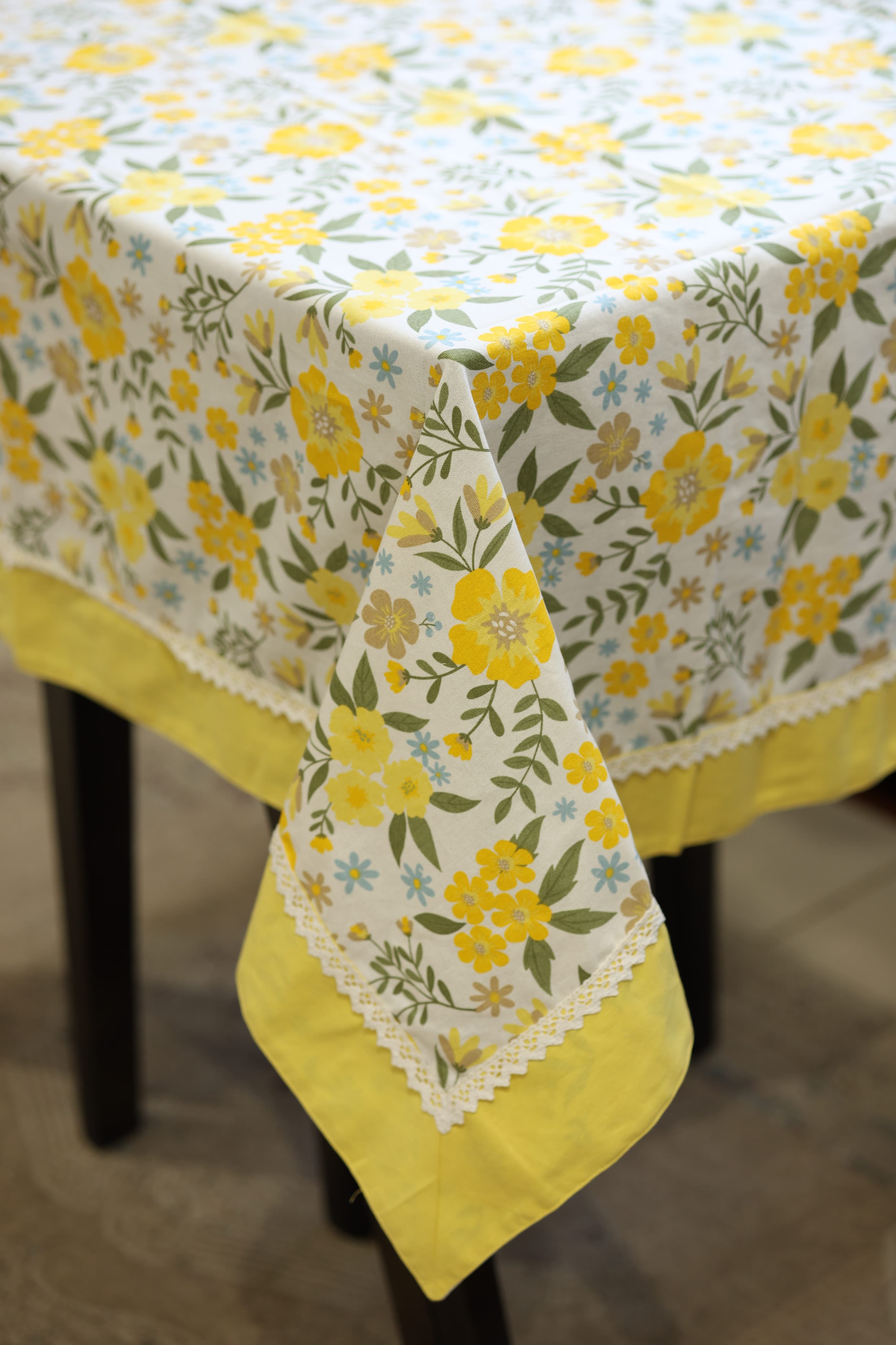 Table cloths -  6 seater printed table cloth
