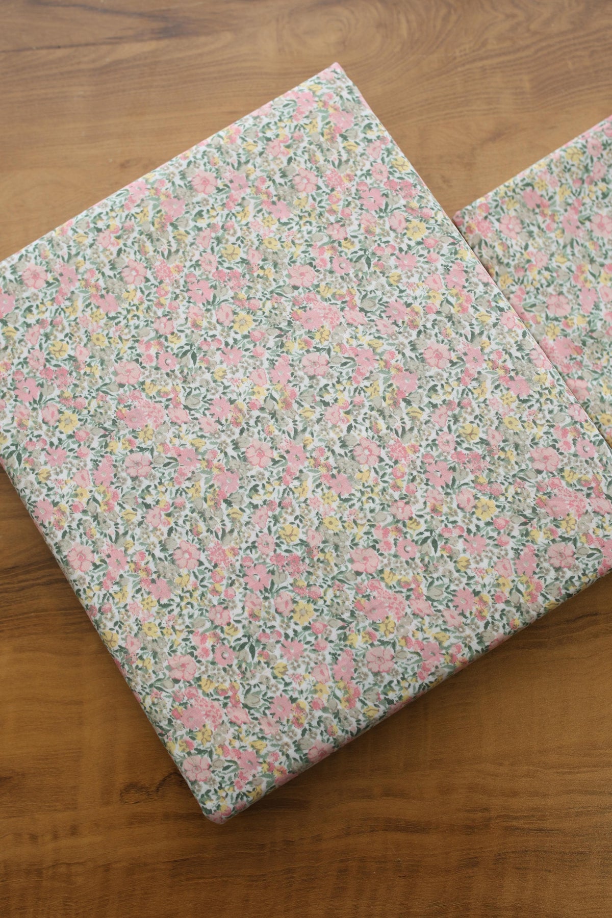 Bedsheets - King soft cotton floral bedsheets Vintana