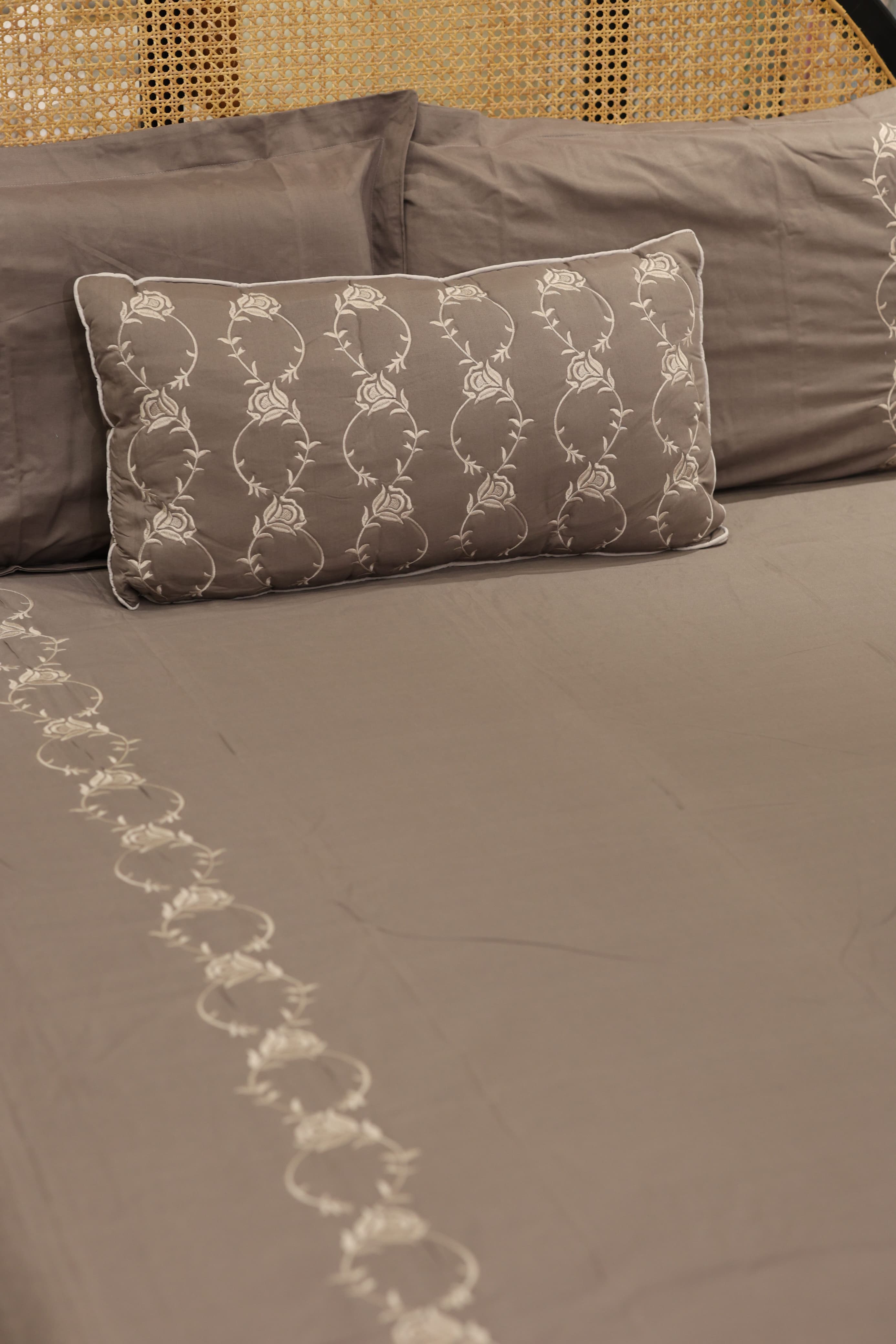 Bedding set Embroidery - King size