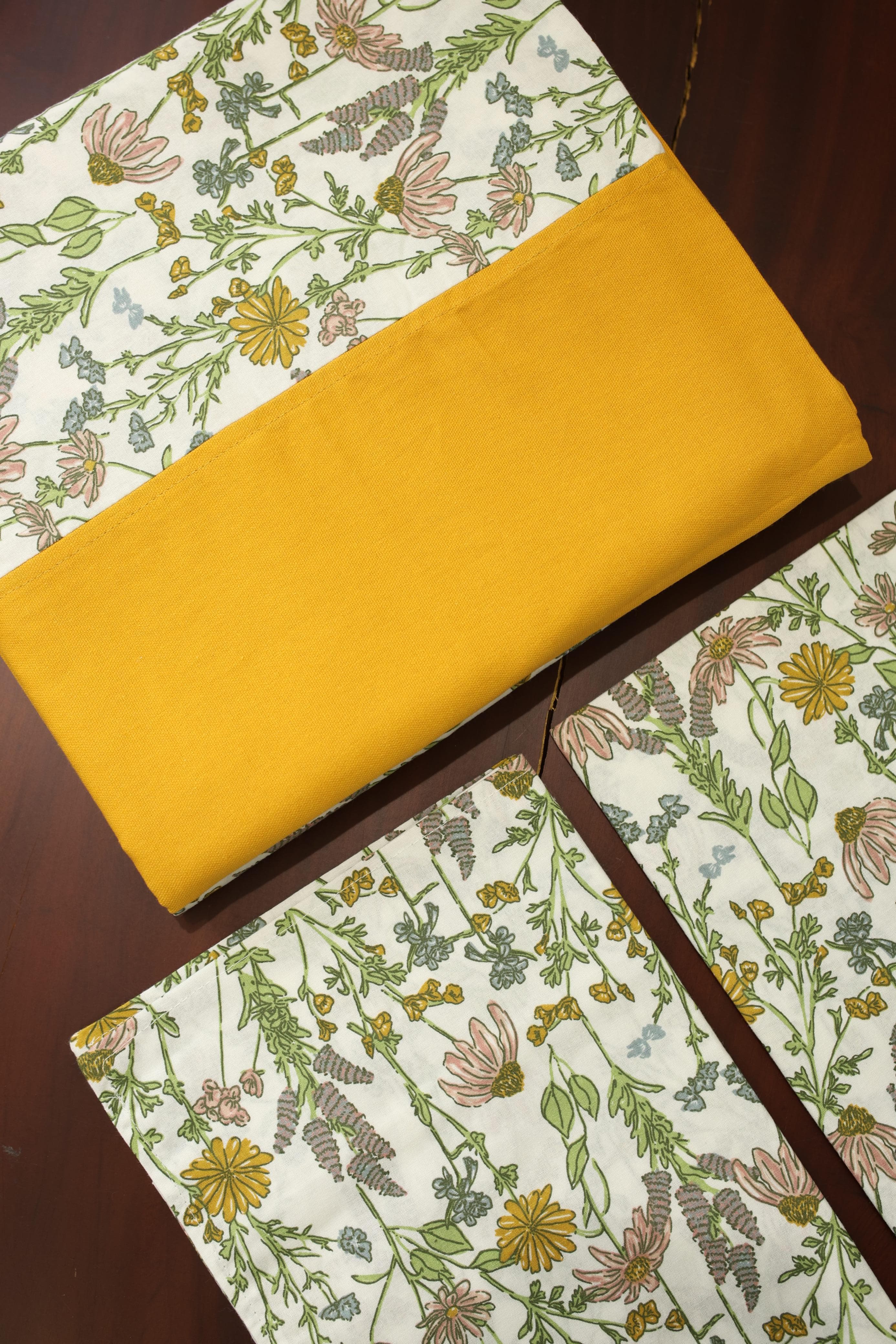 Bedsheets - King Daily use border bedsheets