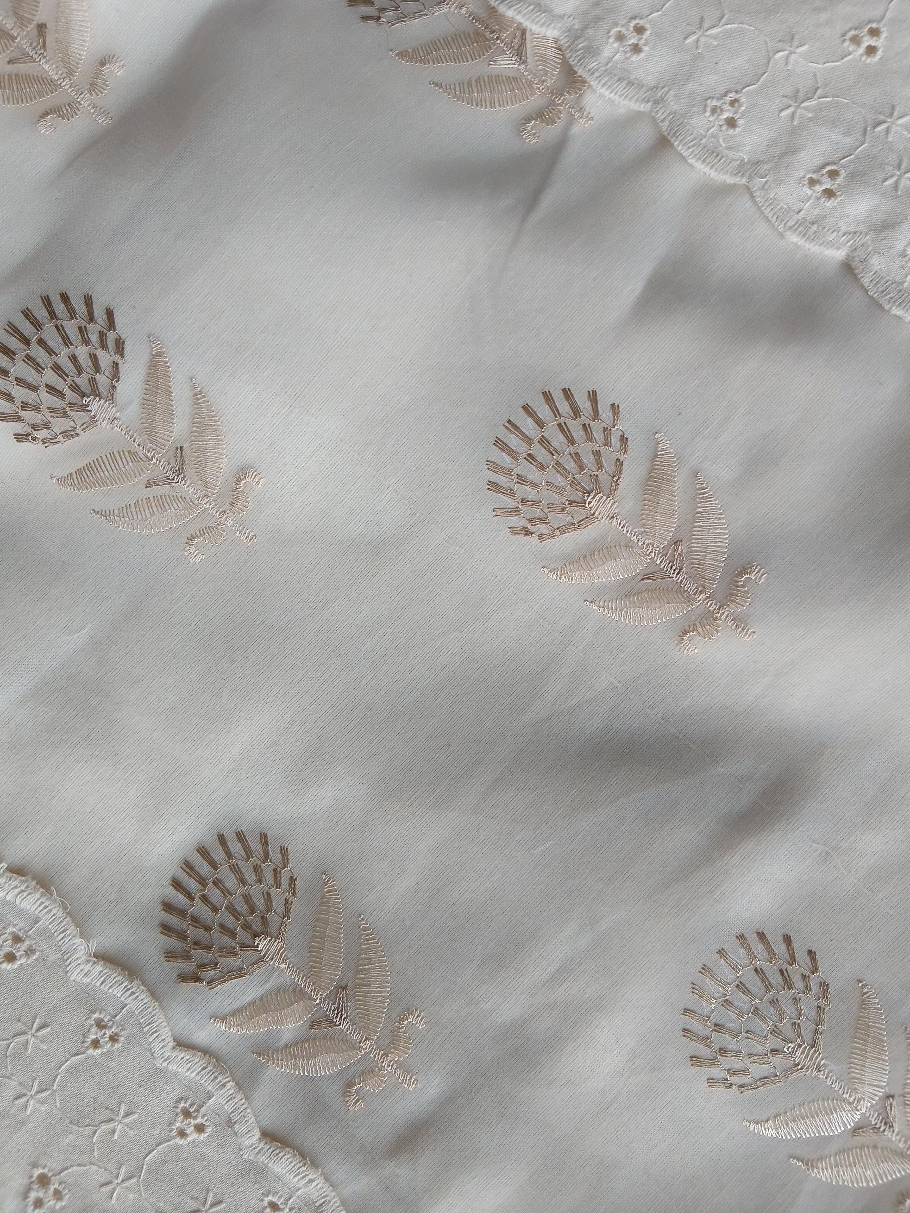 Table runners-8 seater (Embroidery)