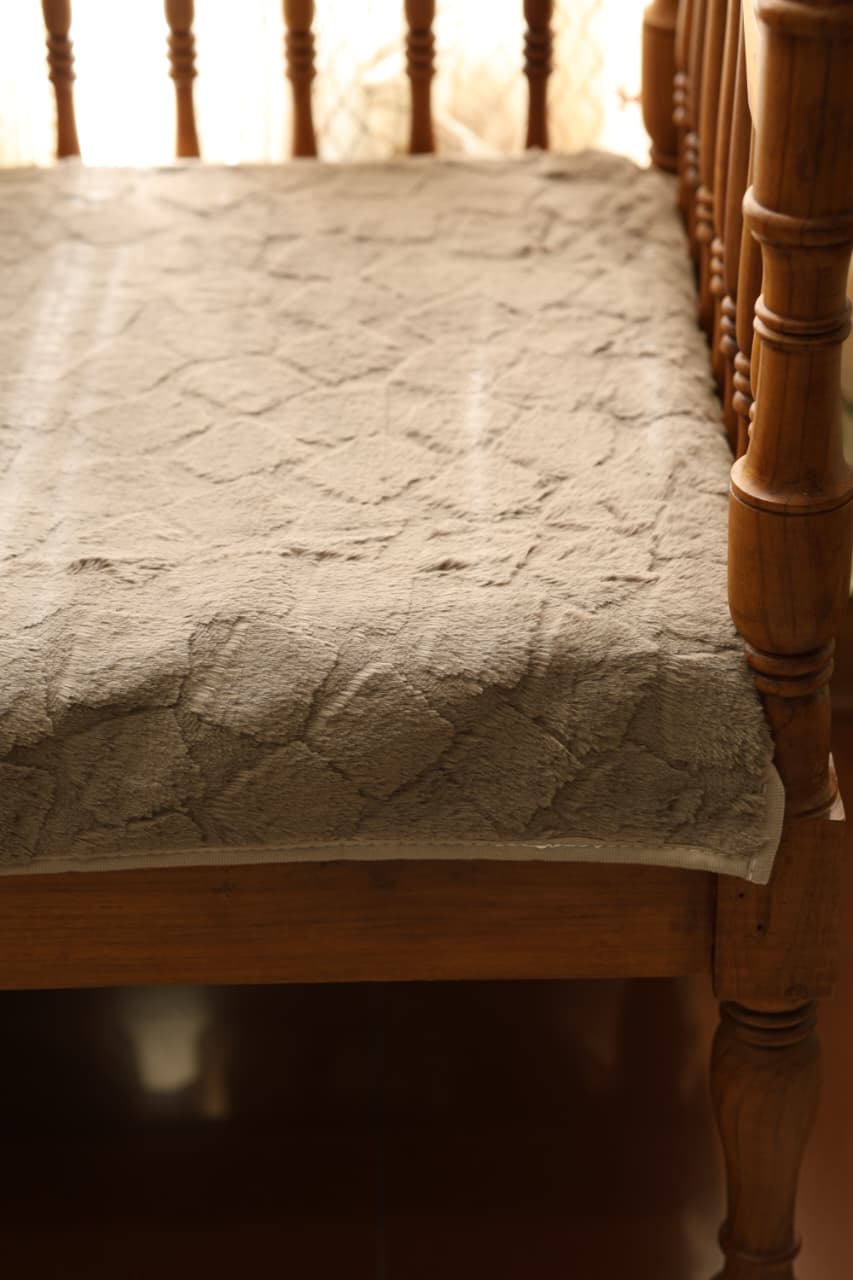 Sofa protector ( meter per)