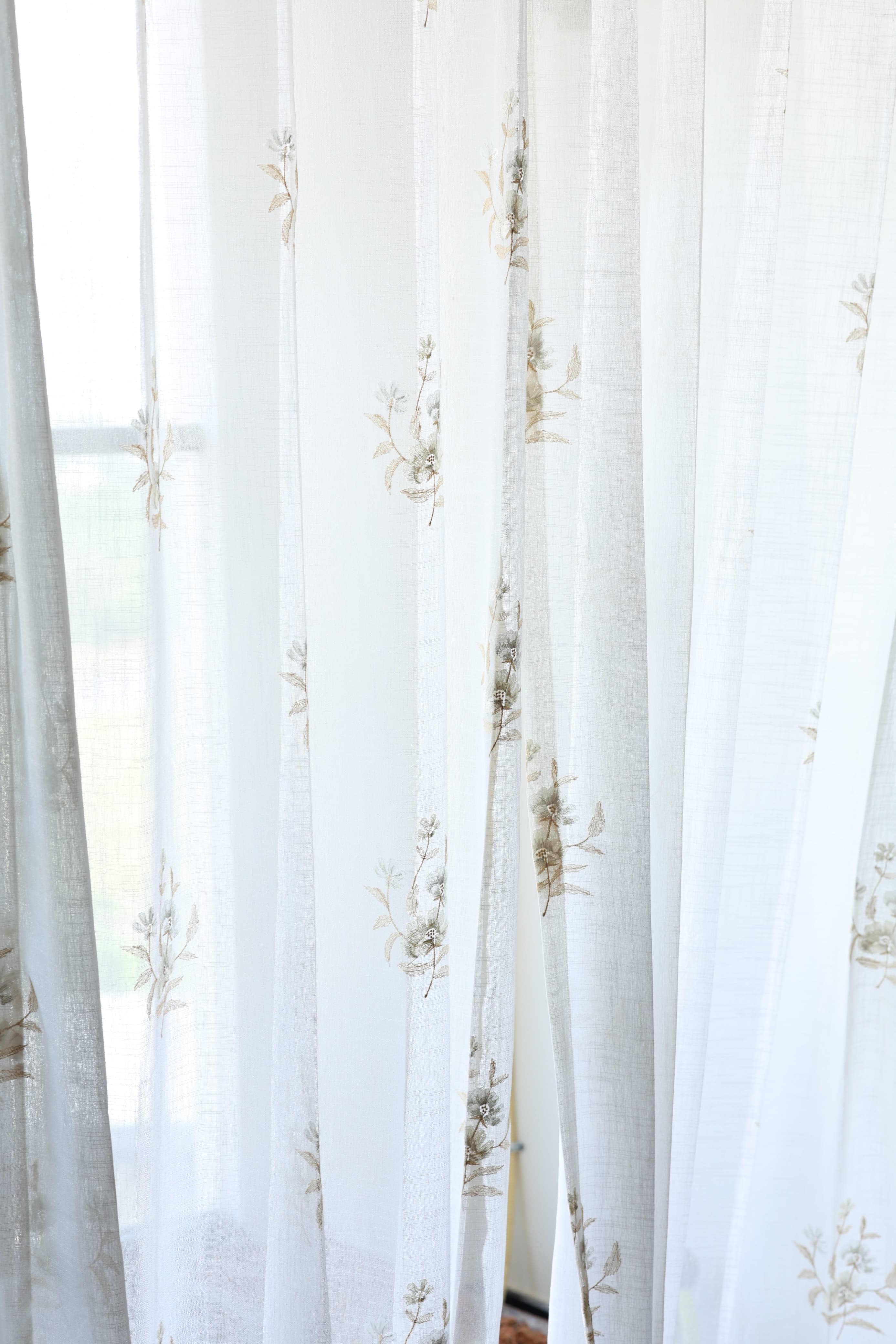 Floral embroidery sheer Curtain : Valley shine