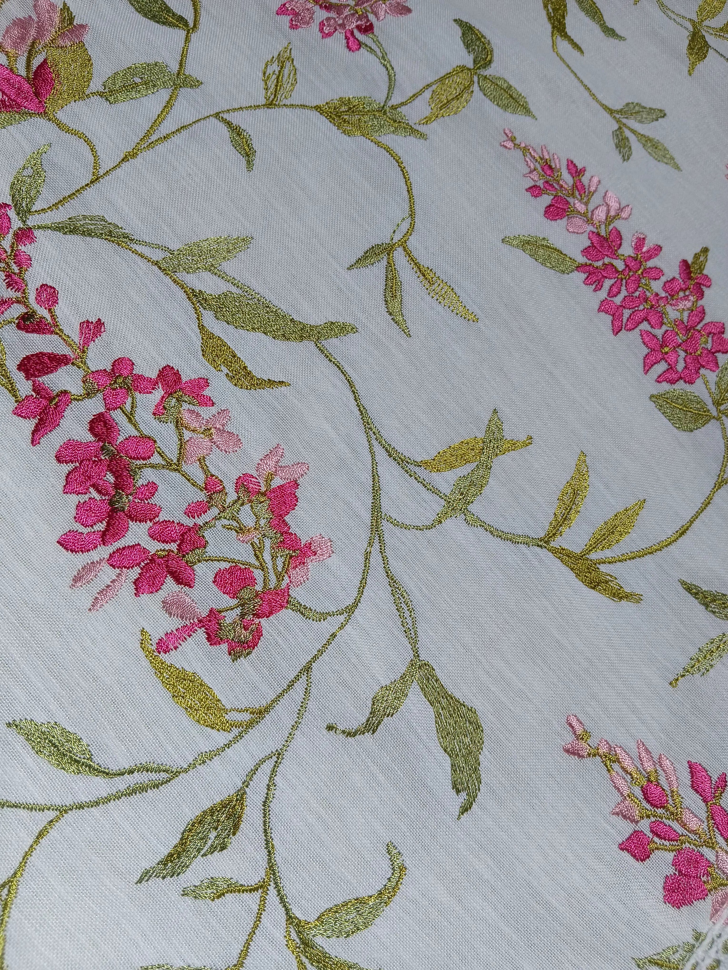 Table runners-8 seater (Embroidery)