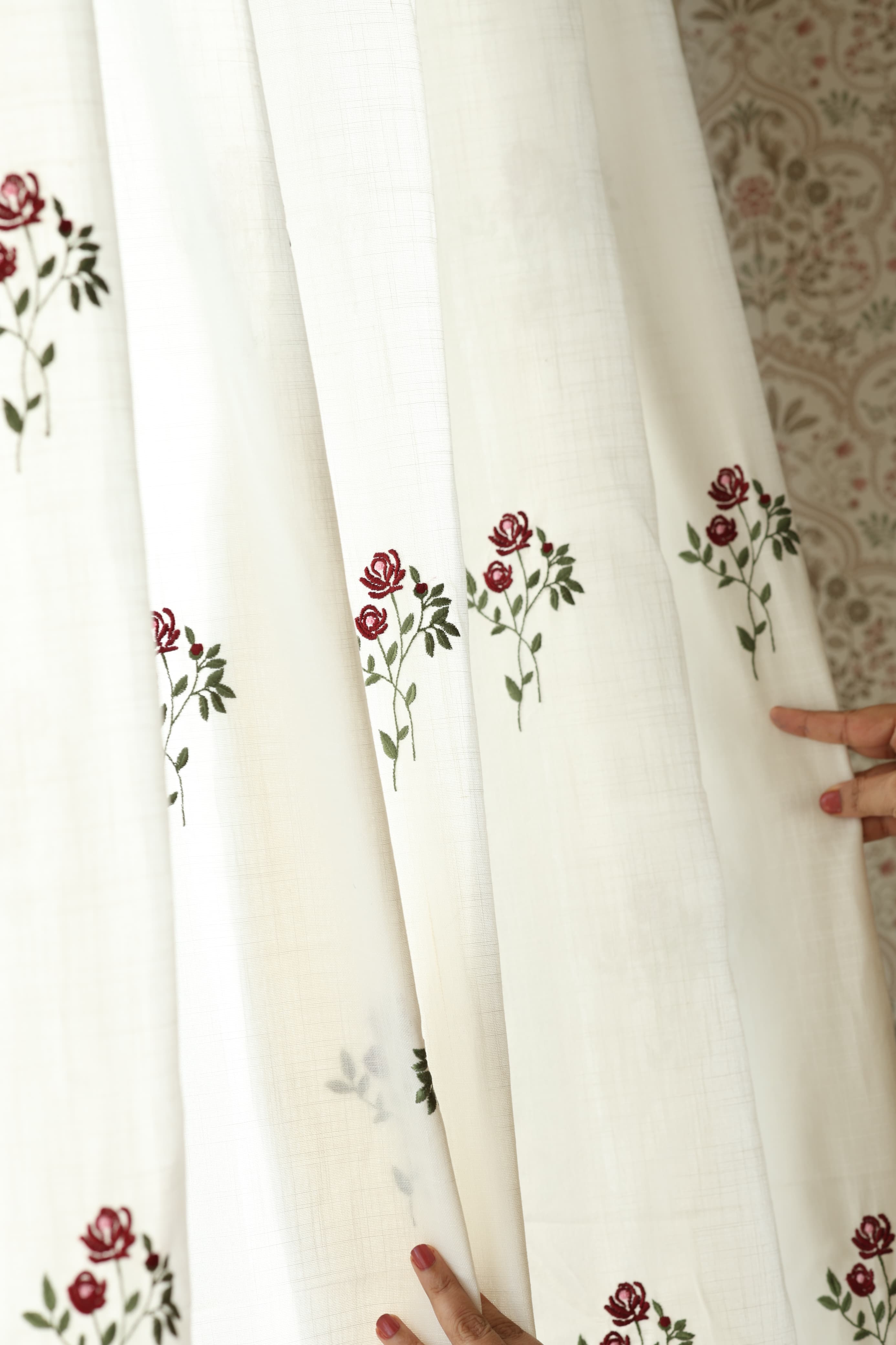 Curtains - Embroidery Semi transparent curtains LINEN ROSE ( off white base)