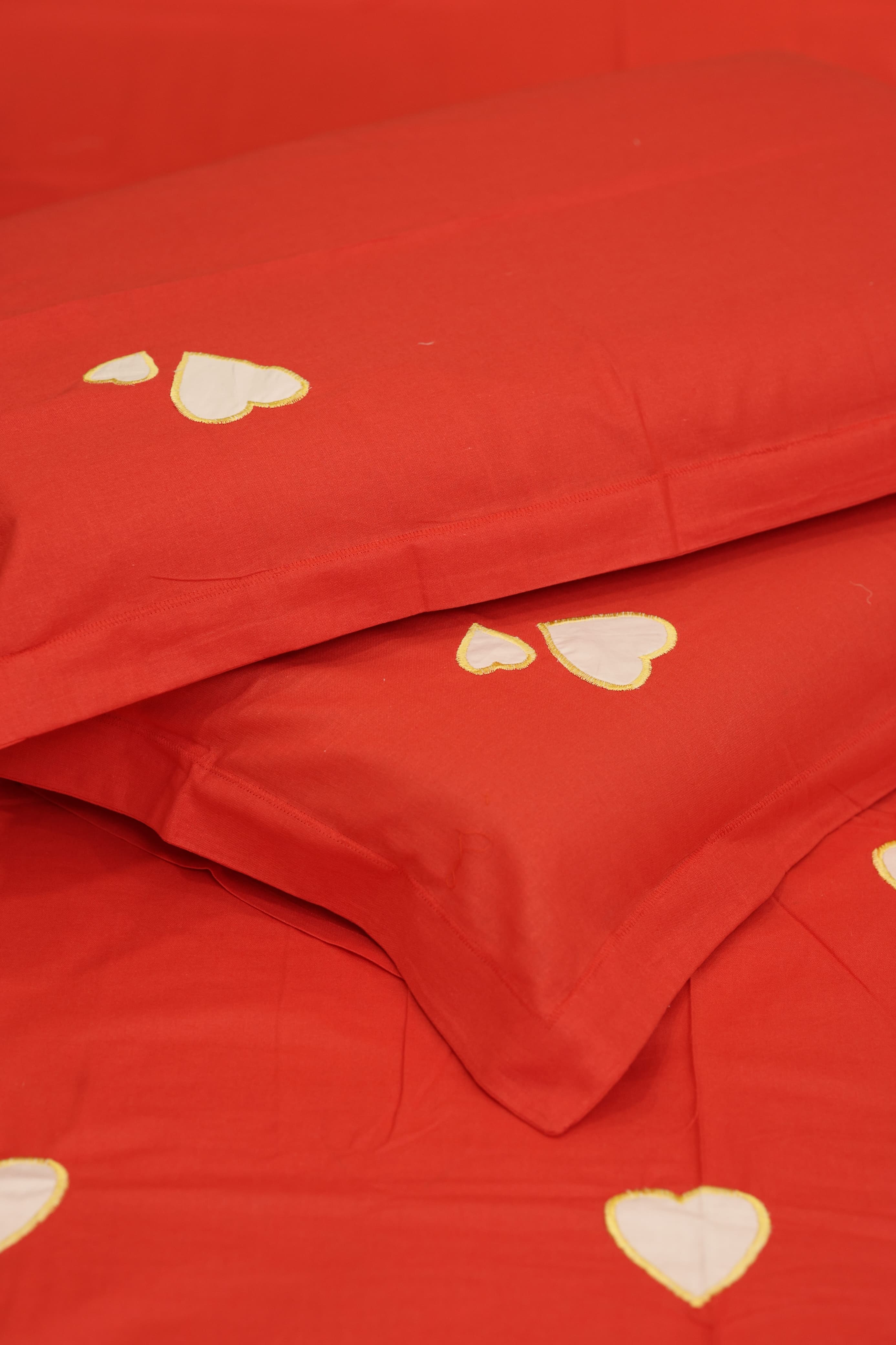 Bedsheets - Queen Premium Machine embroidery bedsheets MEQ