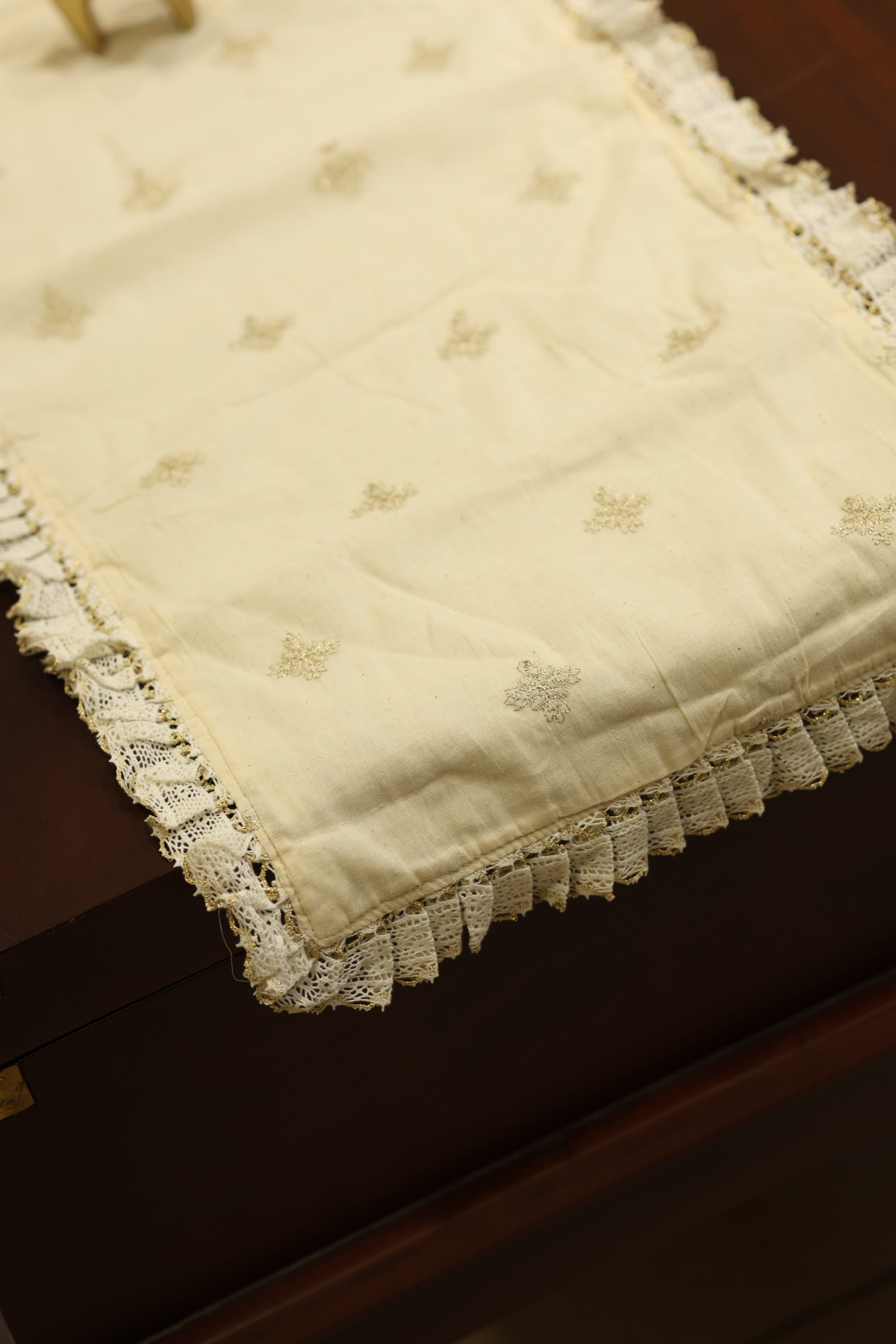 Onam Table Runner - 8 seater