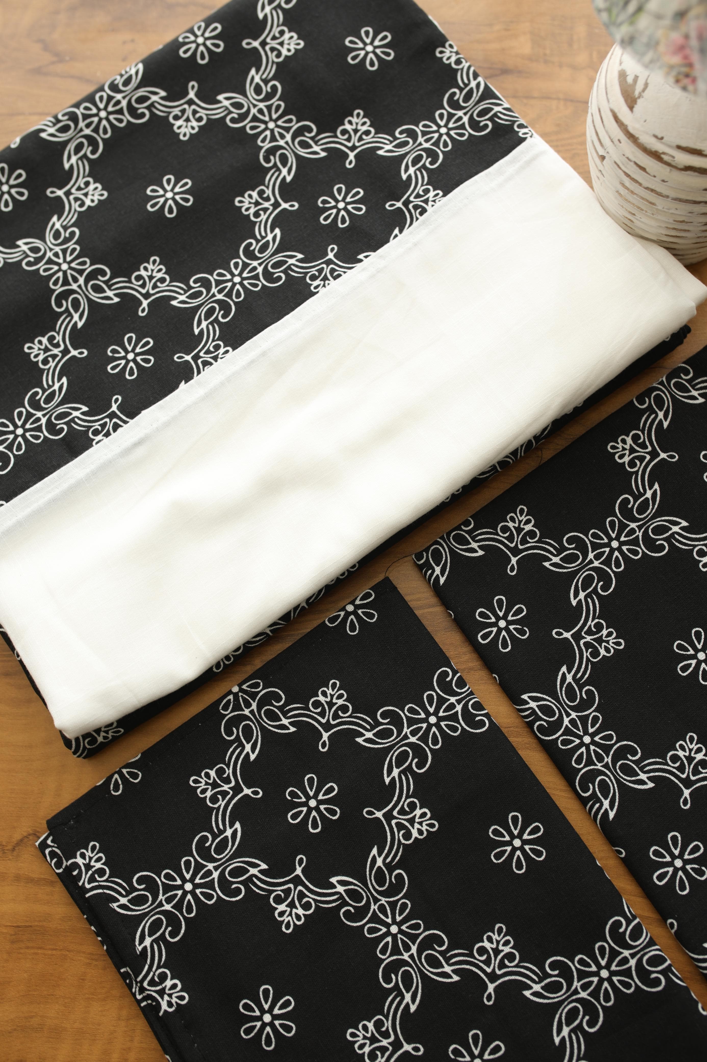 Bedsheets - Queen daily use border bedsheets