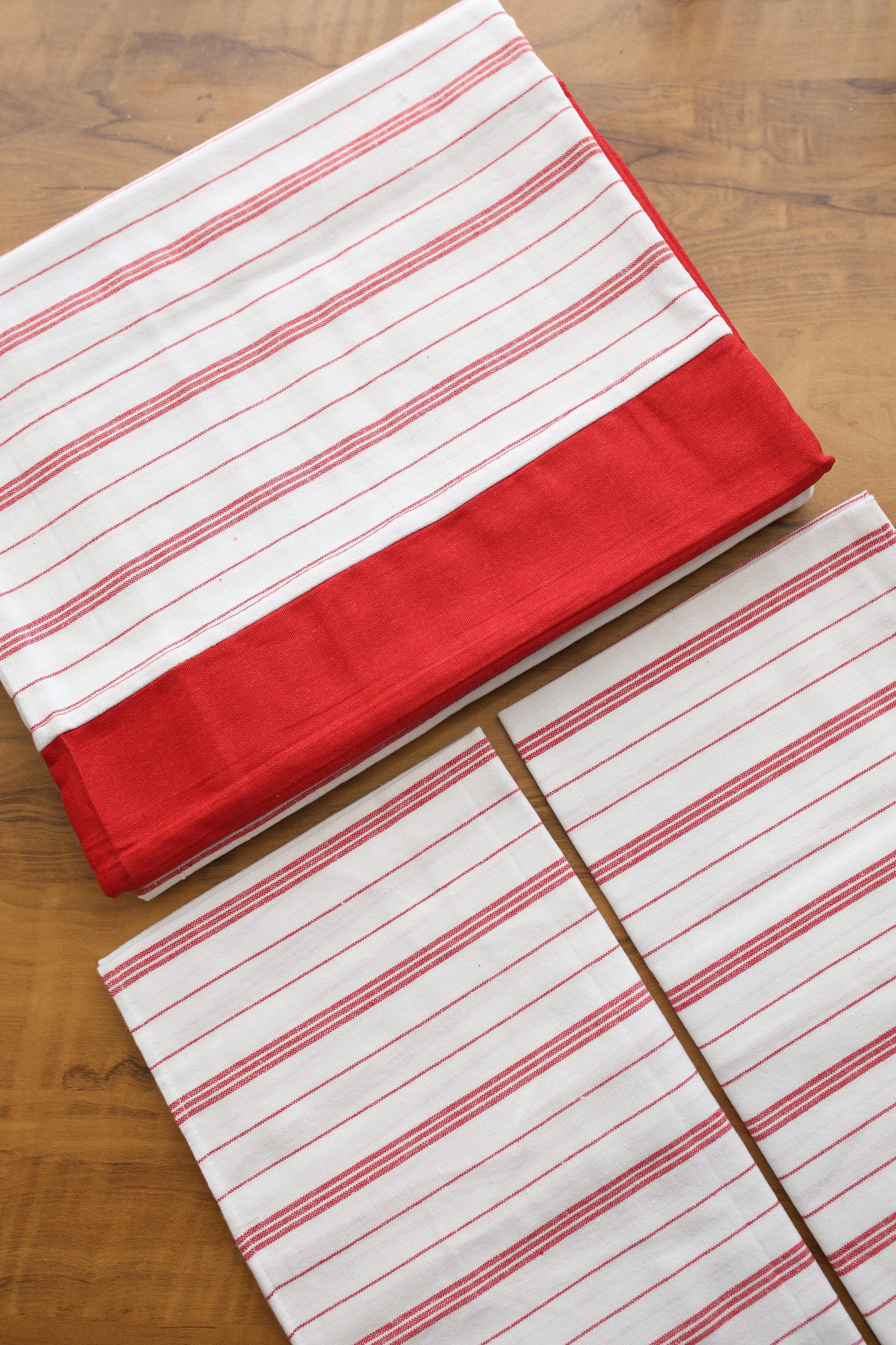 Bedsheets - Queen daily use border bedsheets