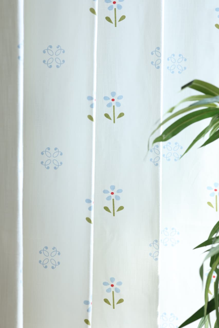 Curtains - Daisy Bloom Printed Opaque Curtain