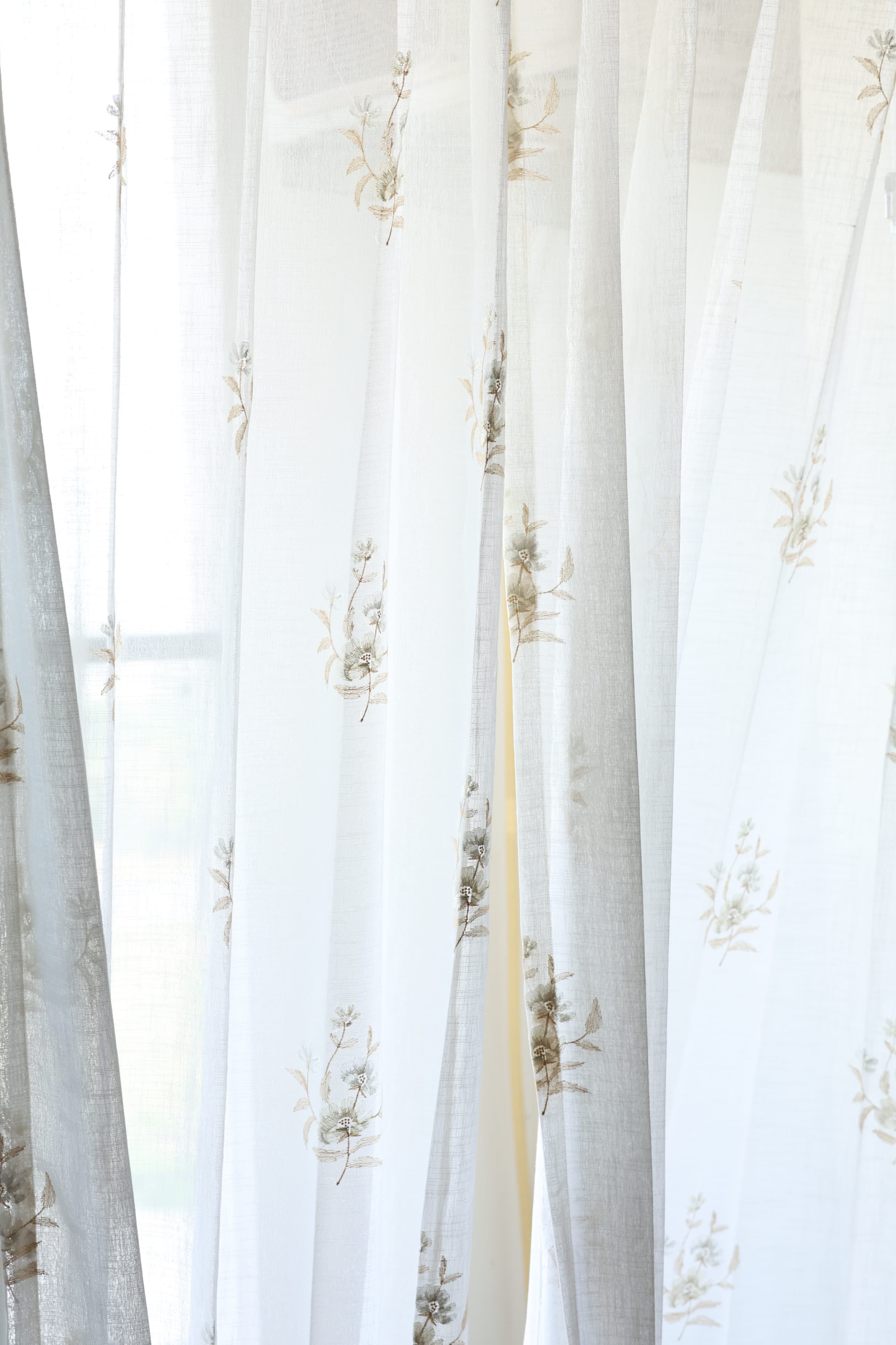 Floral embroidery sheer Curtain : Valley shine