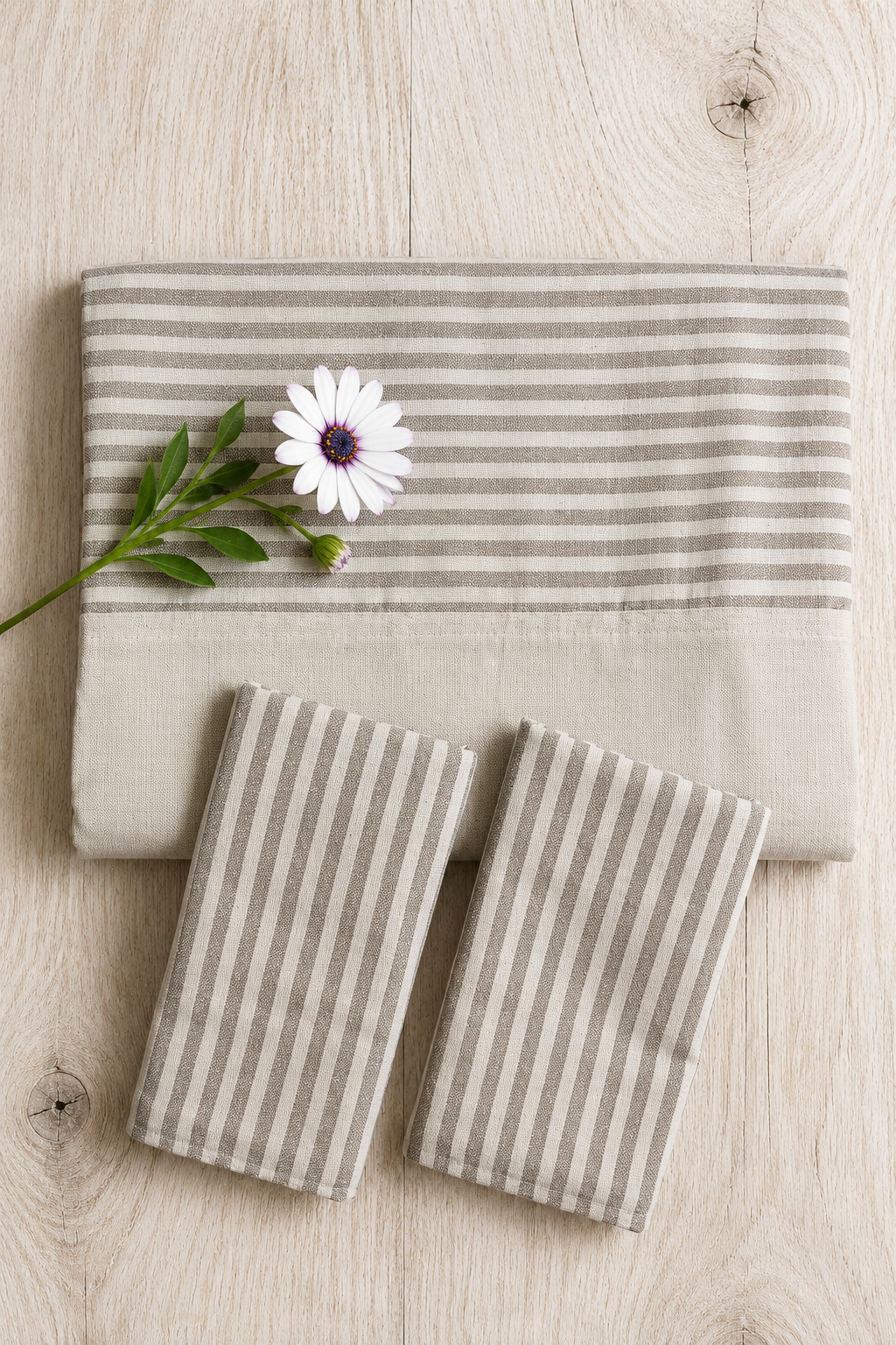 Bedsheets-Queen daily use border bedsheets