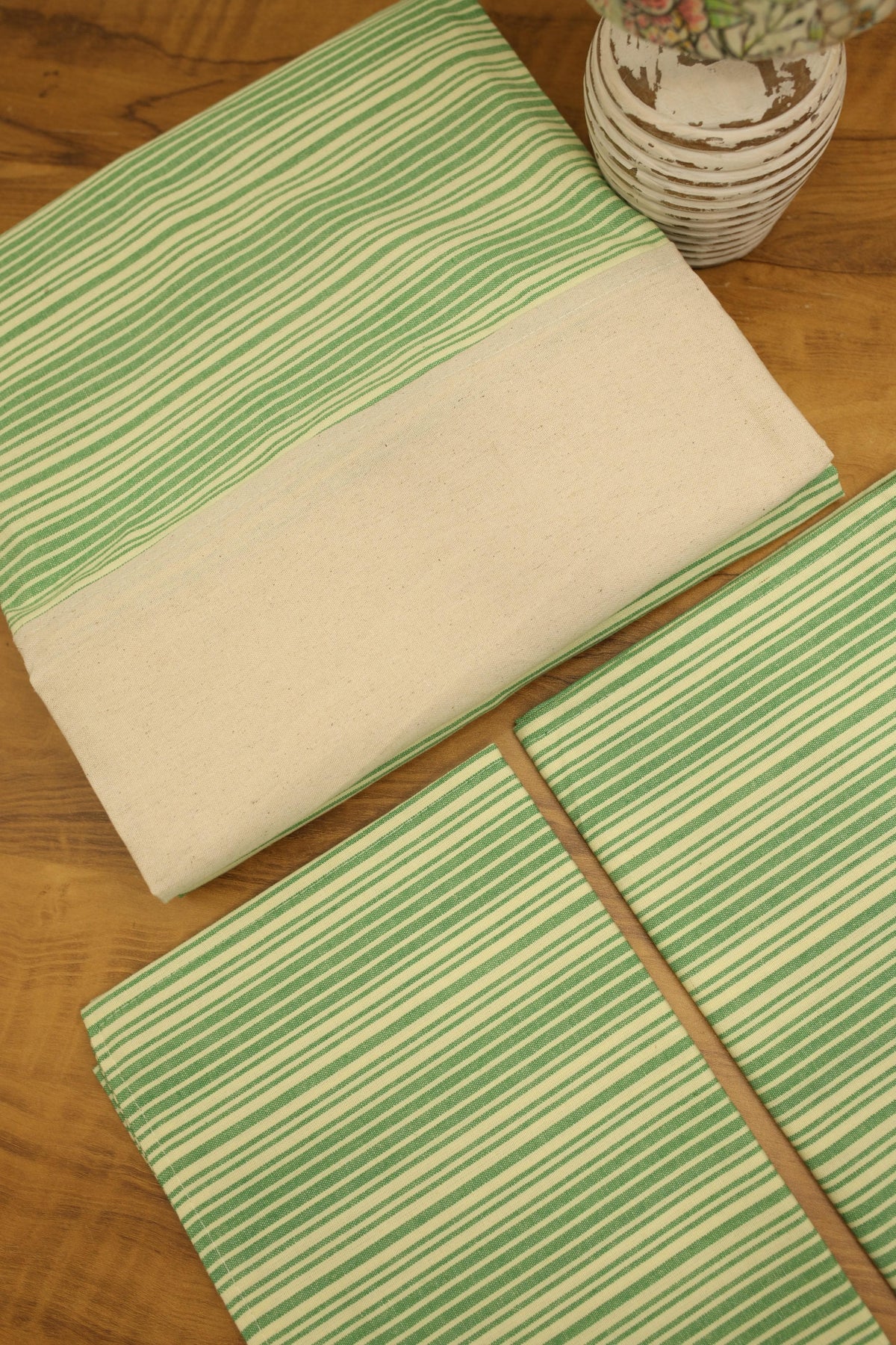 Bedsheets - King daily use border bedsheets