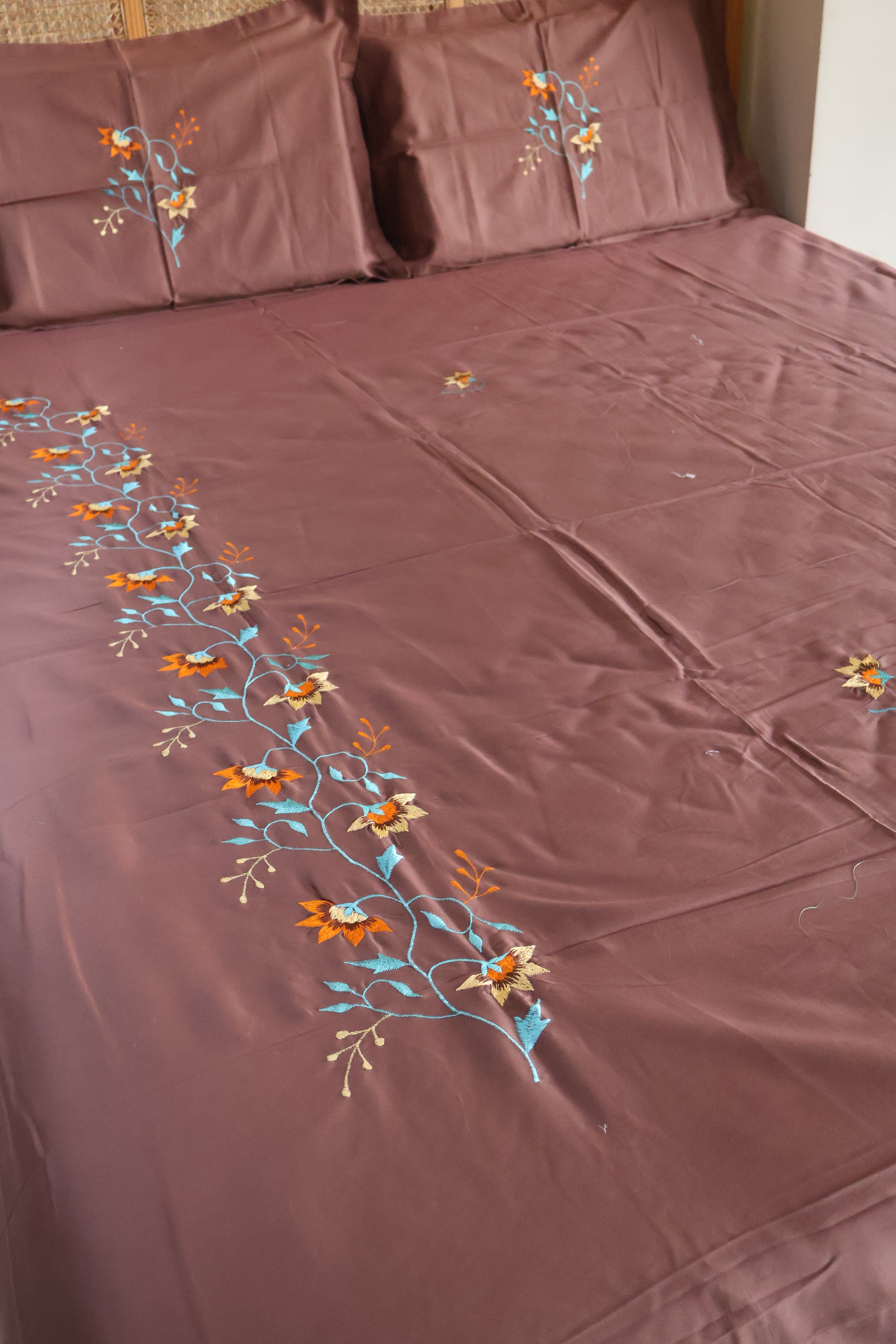 Queen Size Premium Machine Embroidery Bedsheet Set with 2 Pillow Covers (90x100)