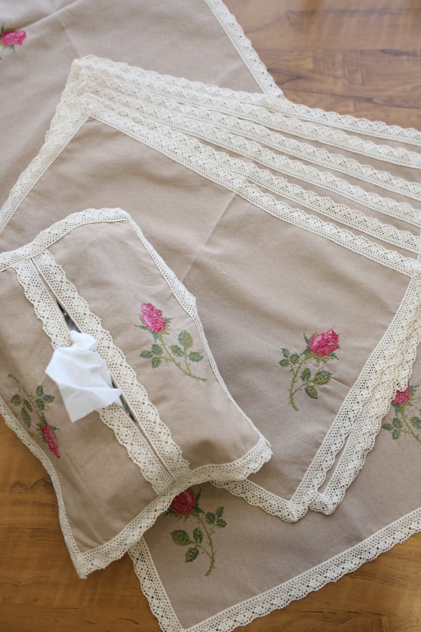 Combo Rose Table Linen Set (Runner, Placemats & Tissue Box Cover)