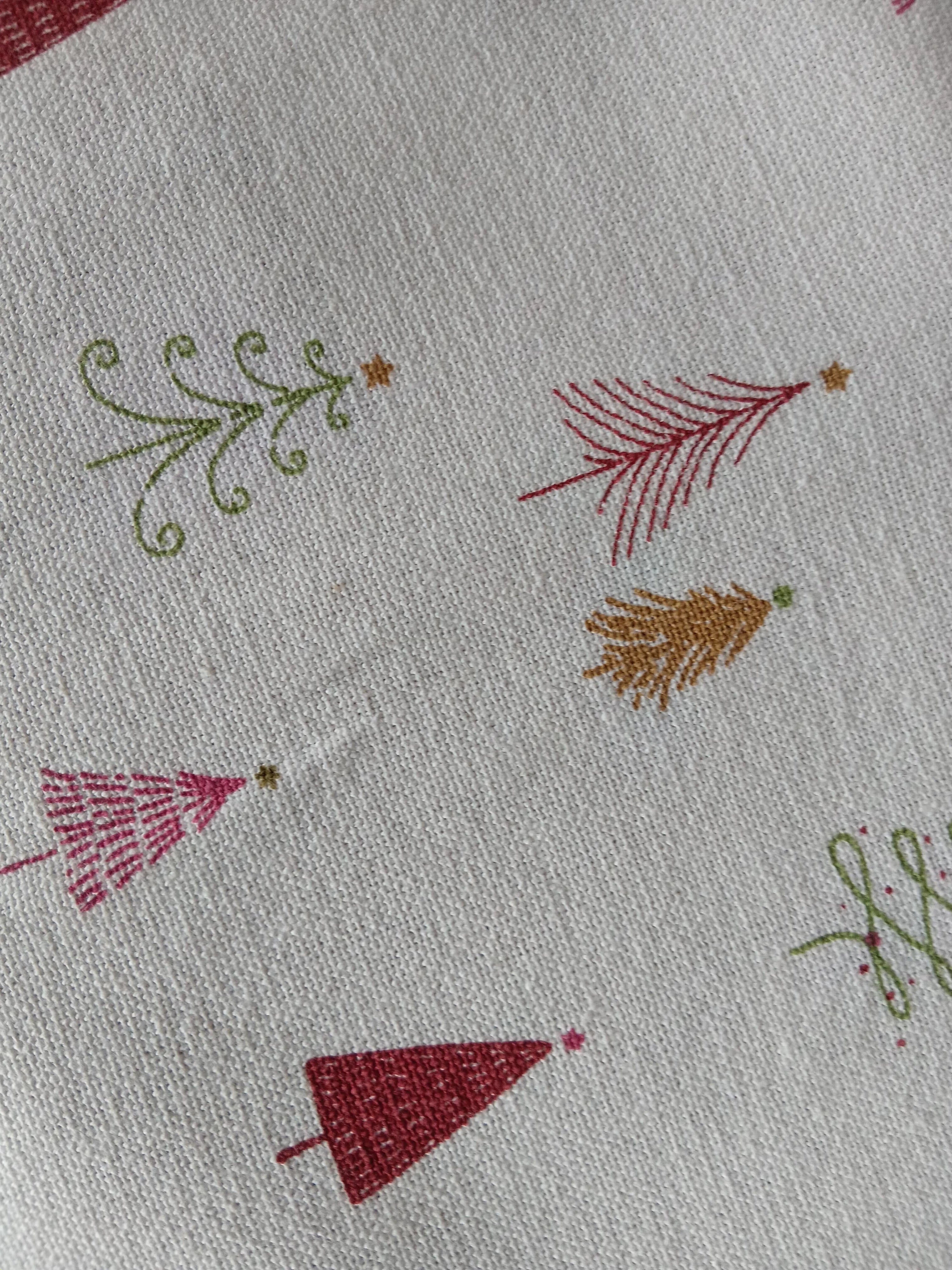 Table runners-8 seater