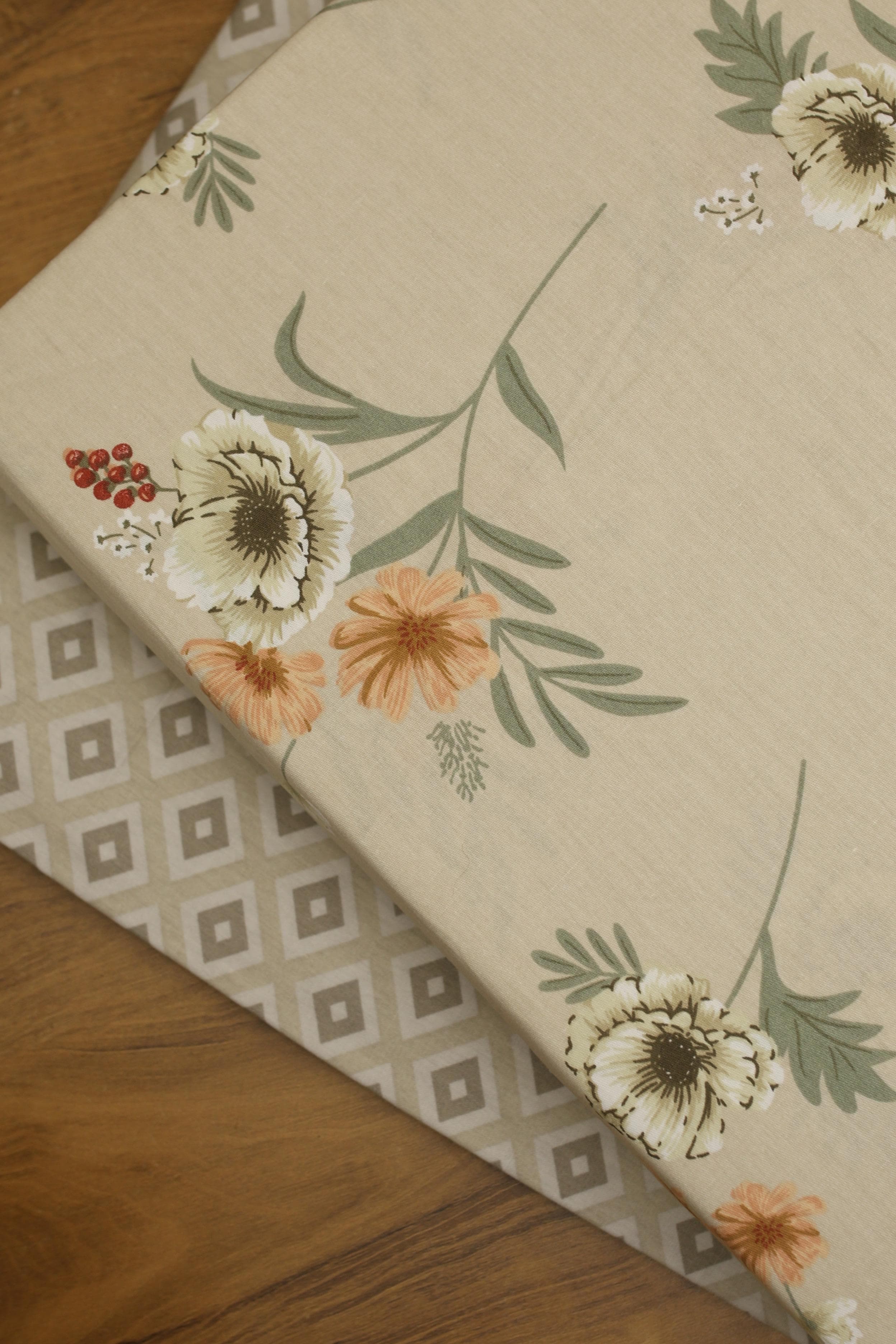 Bedsheets - Queen Soft cotton floral bedsheets (buzz)