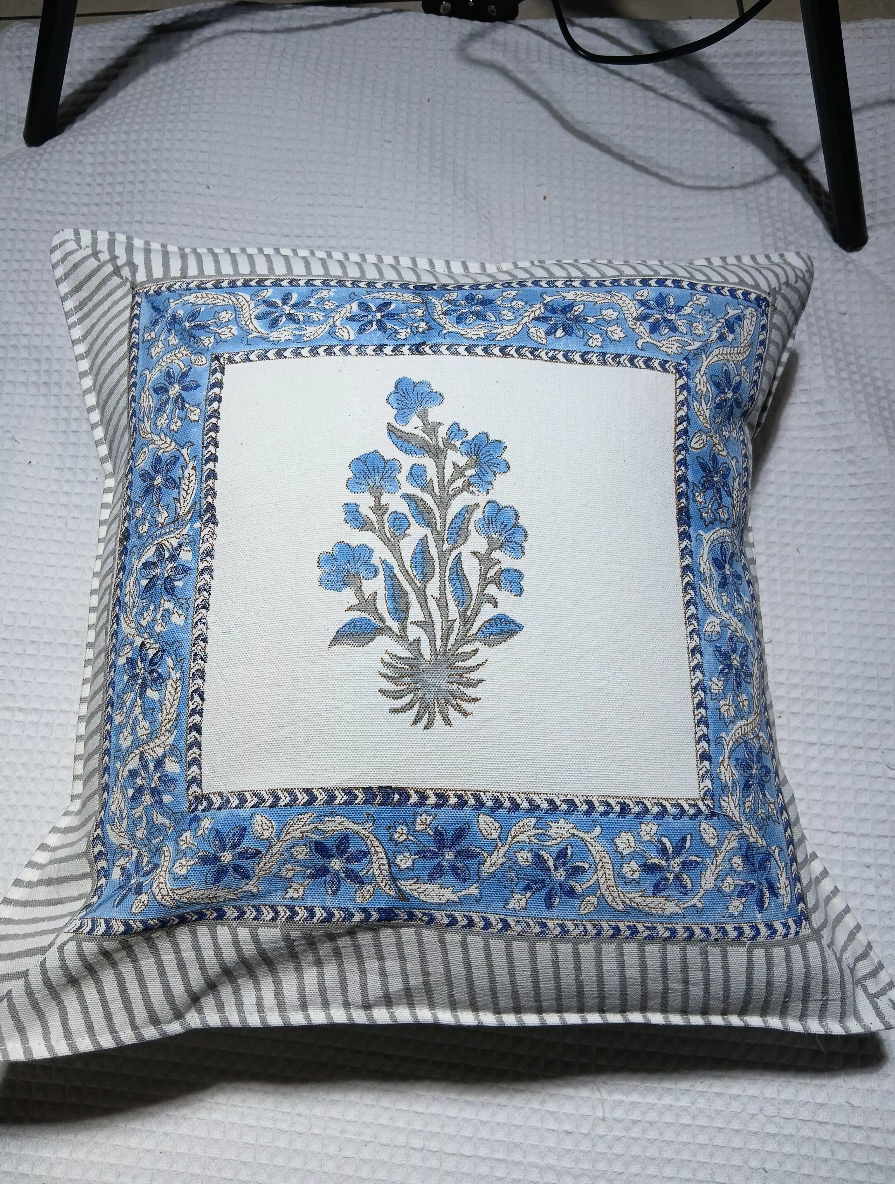 Handblock cushion cover 16×16 inches