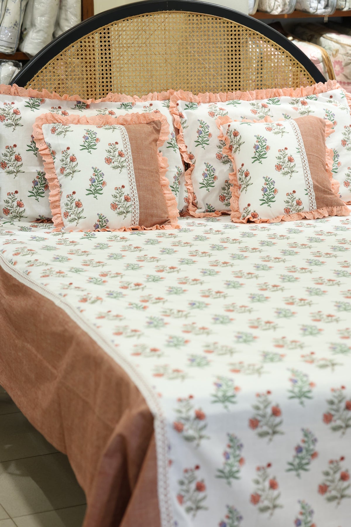 Bedsheets - Premium Queen floral printed lace bedsheet with cushion covers bud