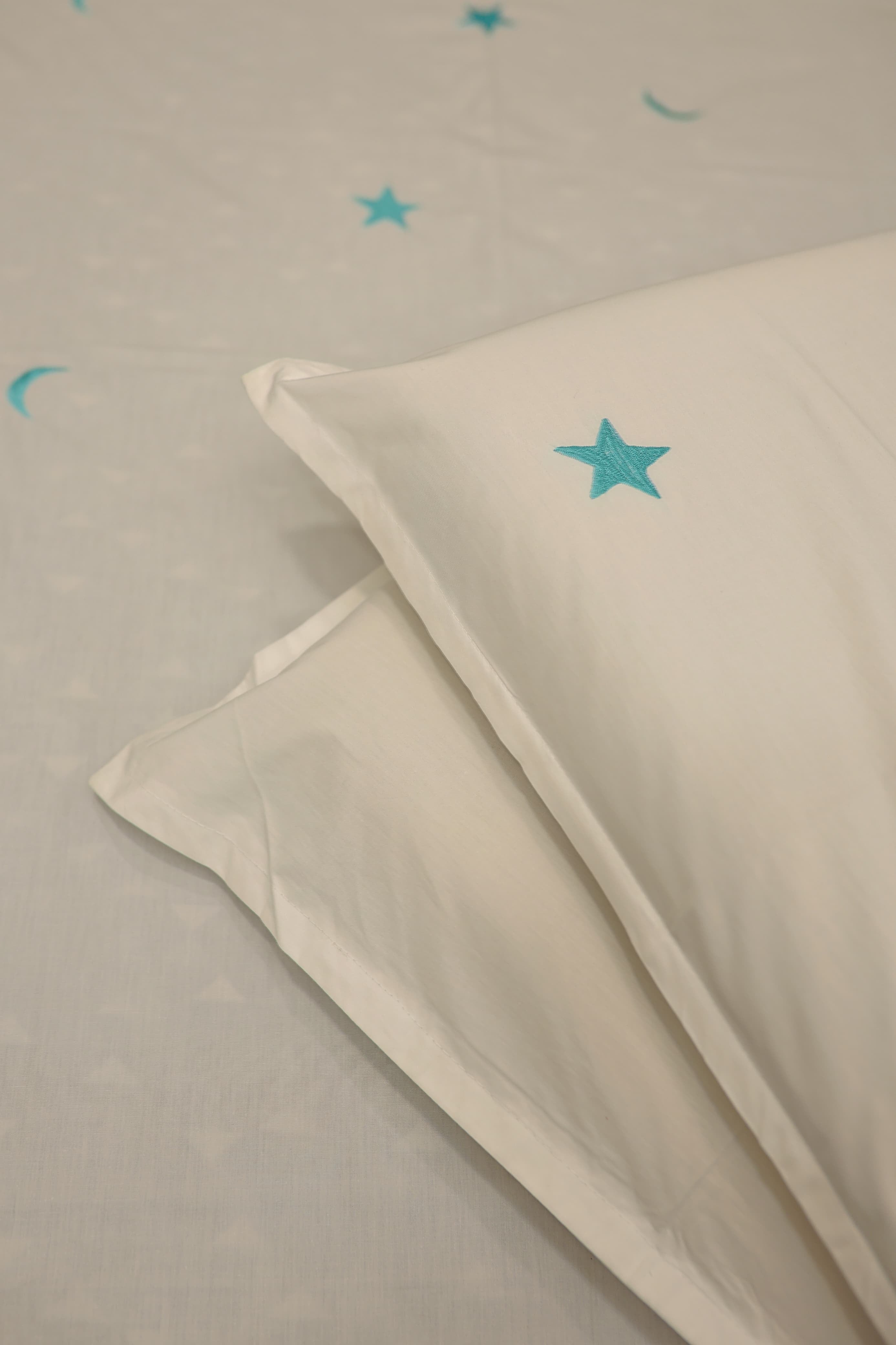 Bedsheet- Queen machine embroidery