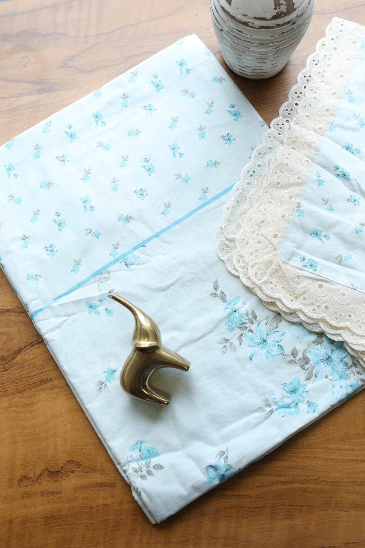 Bedsheets - Queen soft cotton lace bedsheets flora & lace