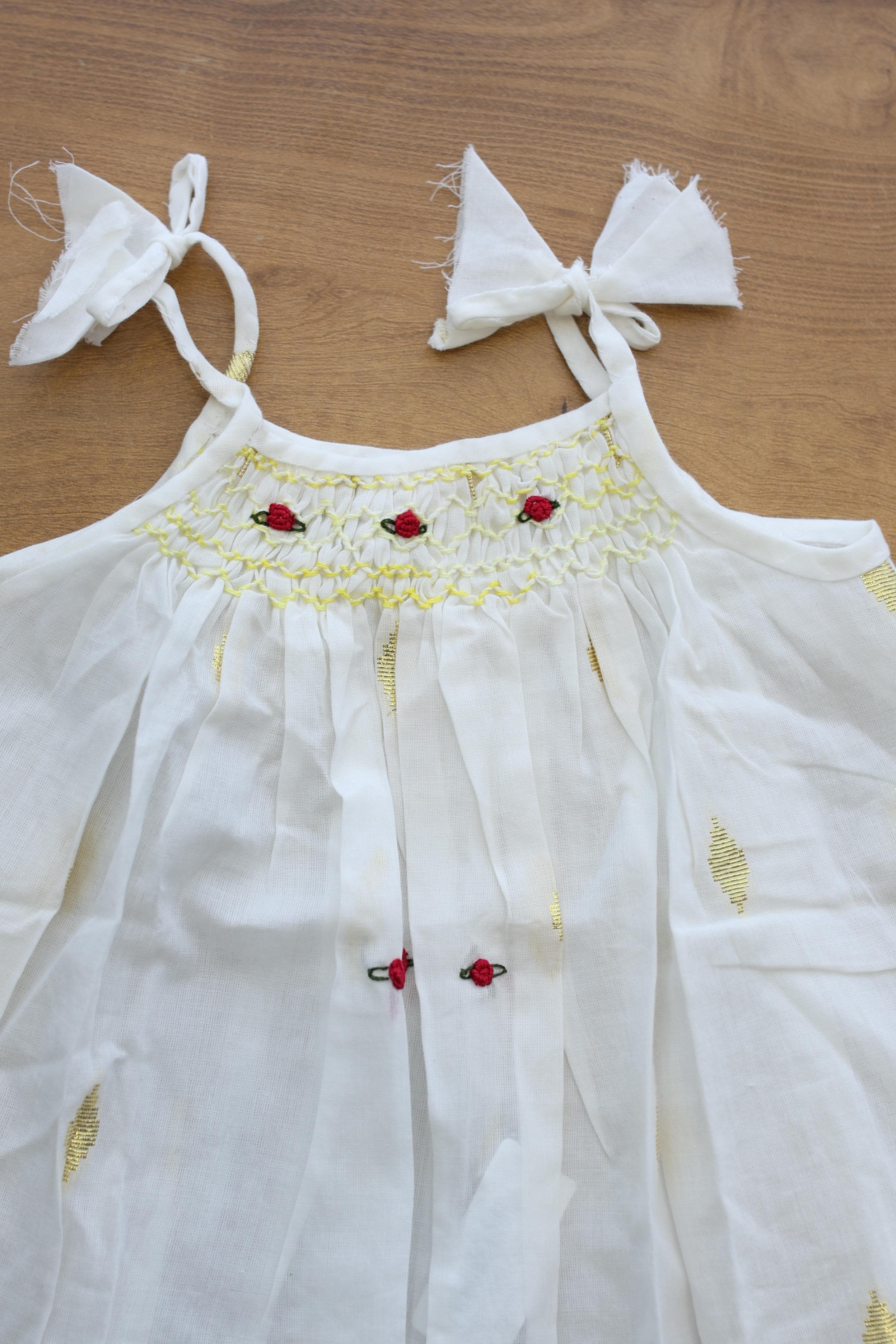 Kids smocked dress 0-3 month