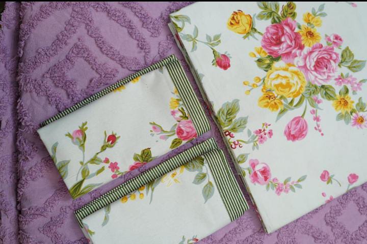 Bedsheets-King English floral bedsheets