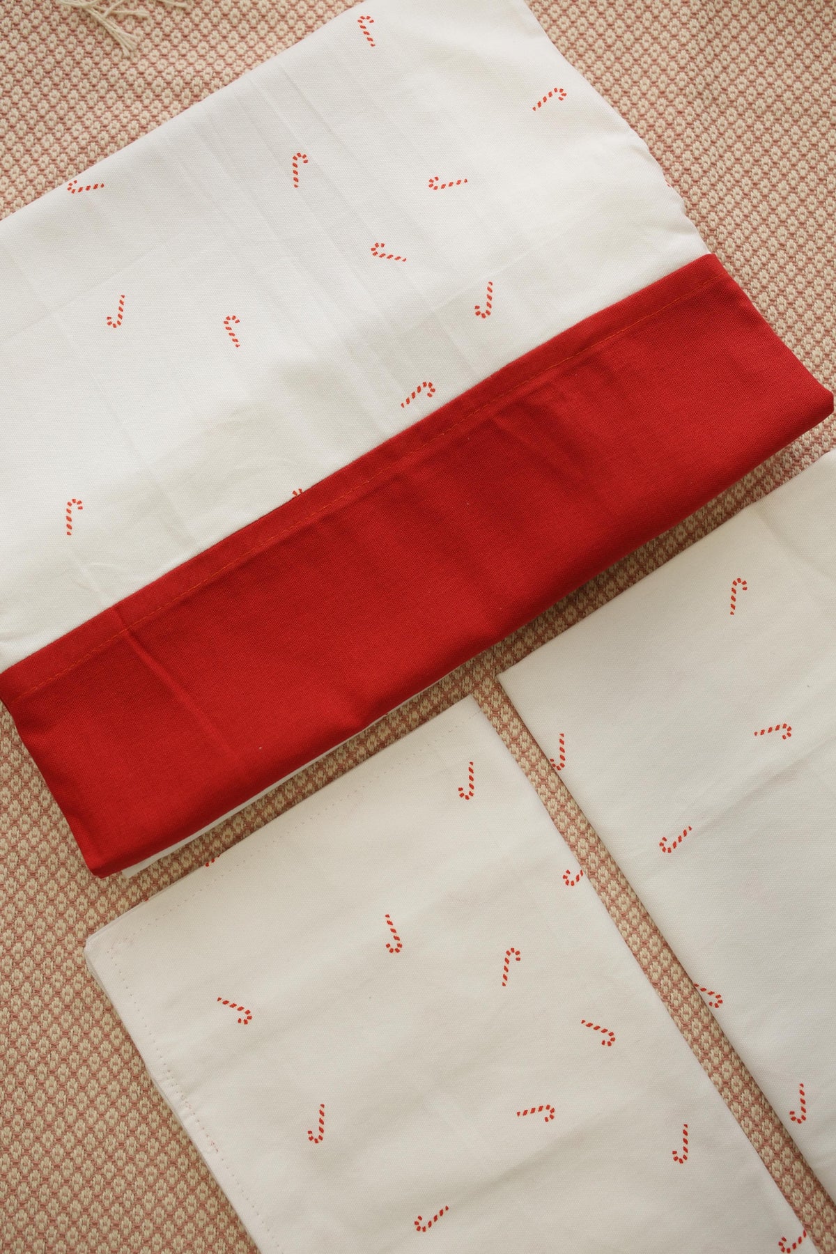Bedsheets - Queen daily use border bedsheets