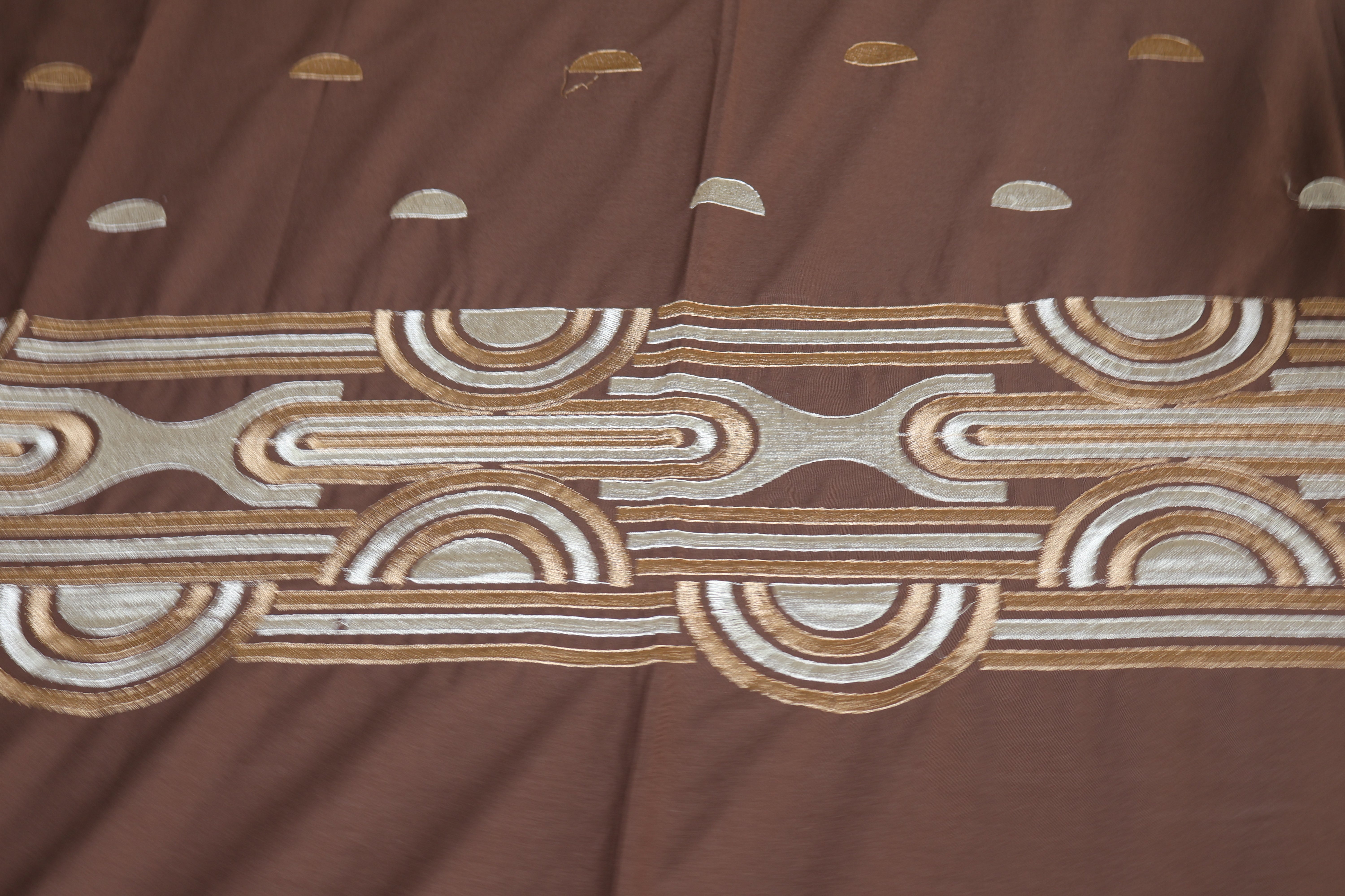 Bedsheets - King premium Machine Embroidery Bedsheet